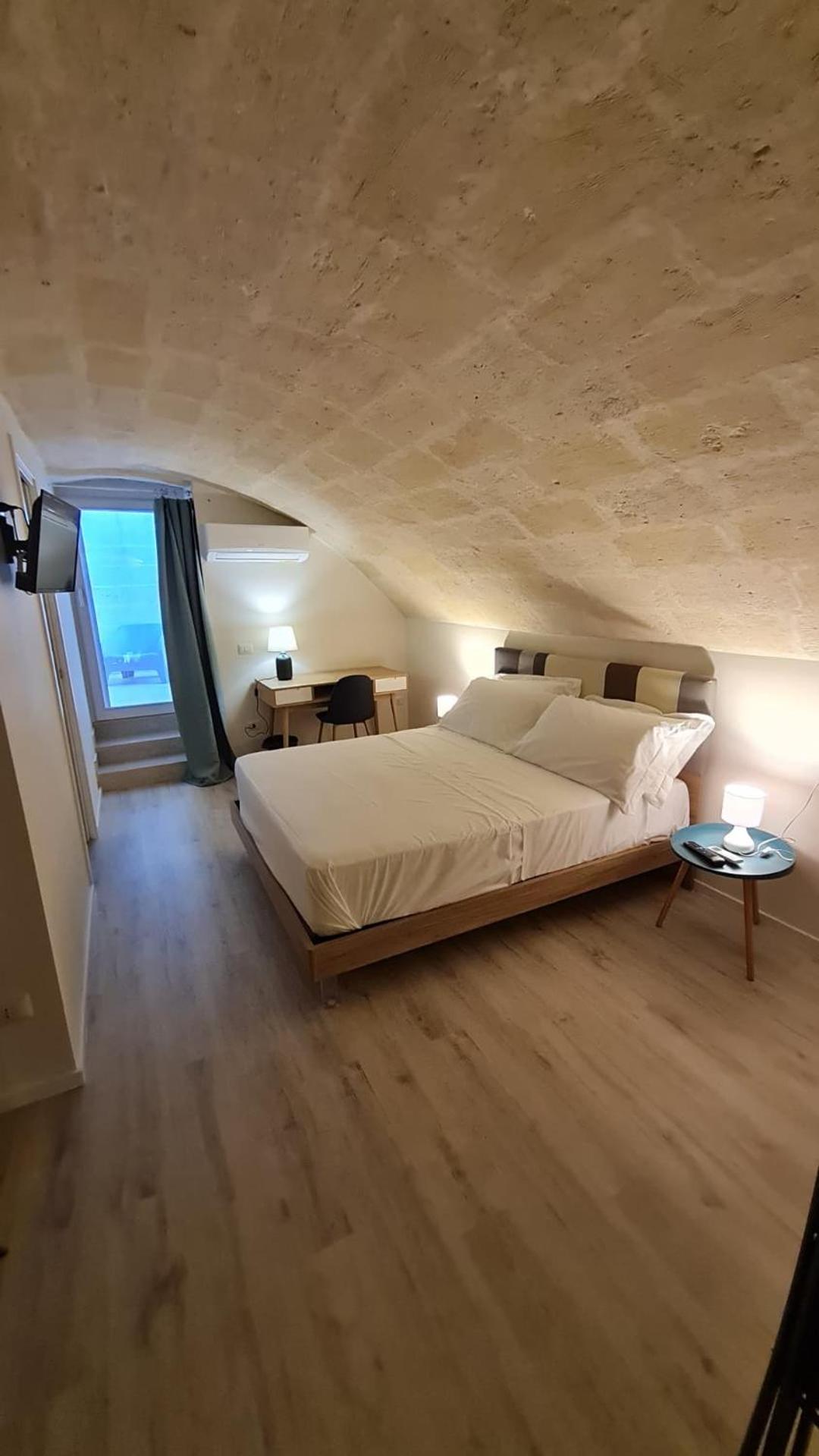Deluxe Quadruple Room - Photo 9