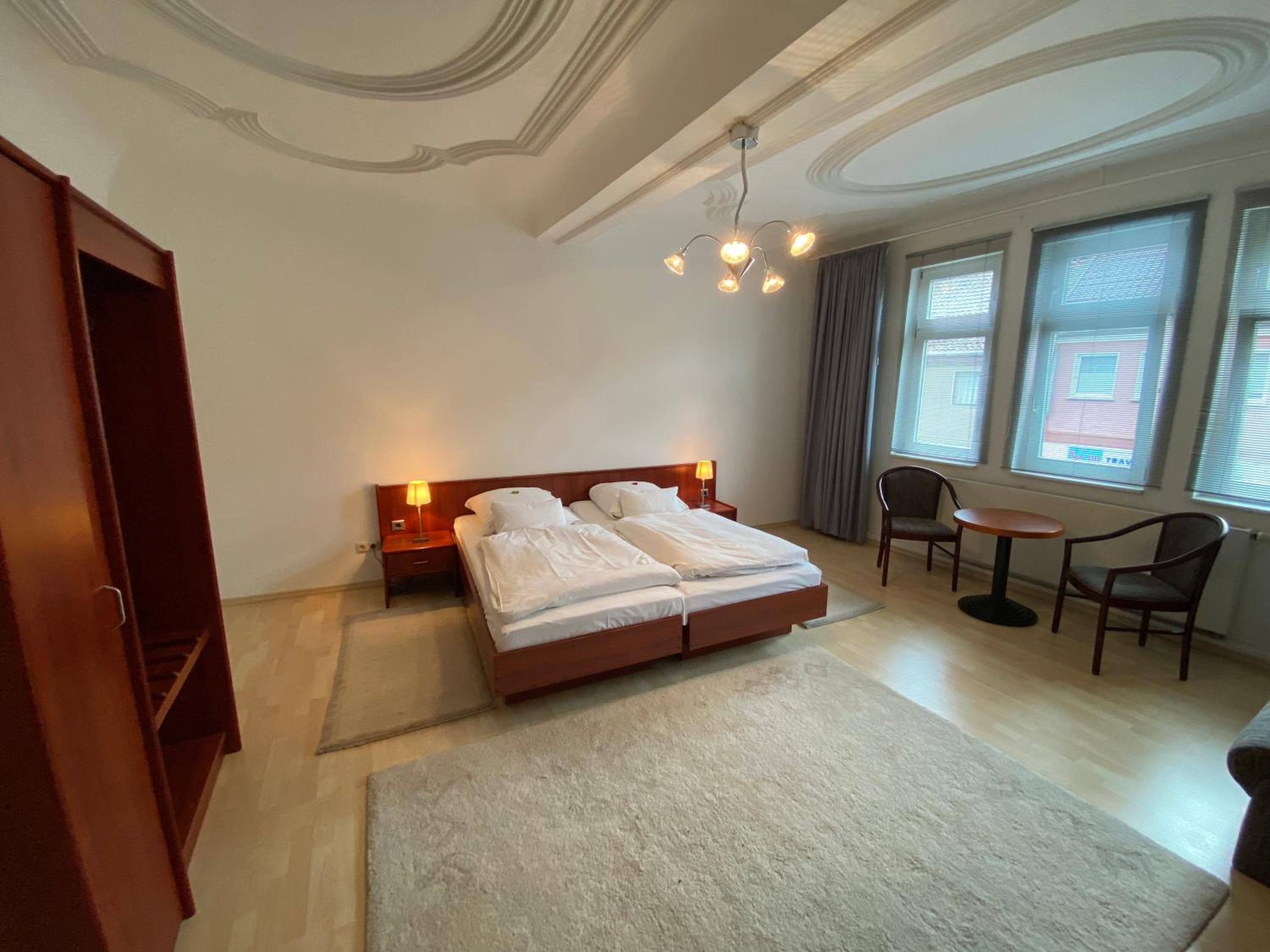 Large Double Room photo 1