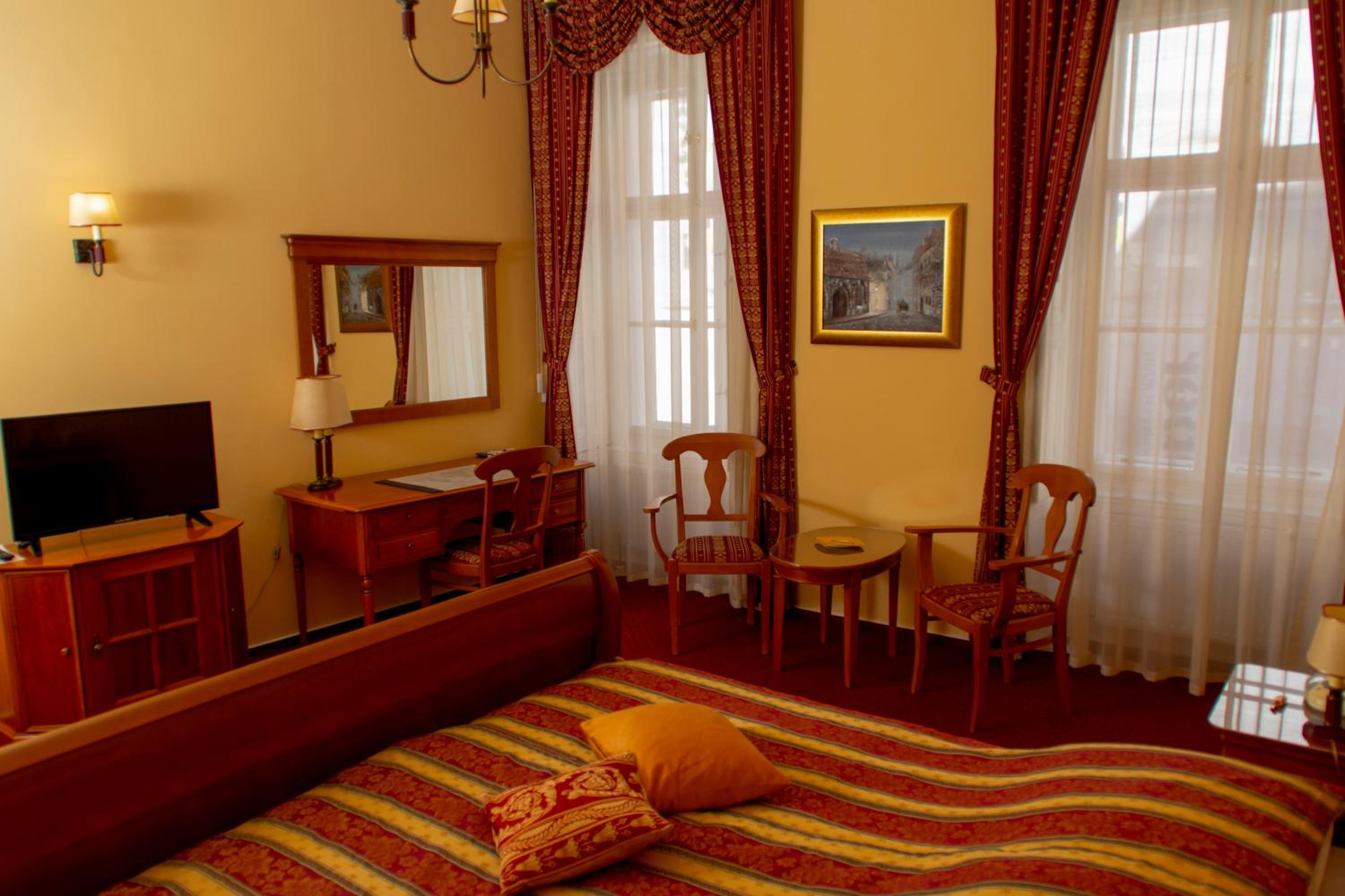 Superior Double or Twin Room - Photo 1