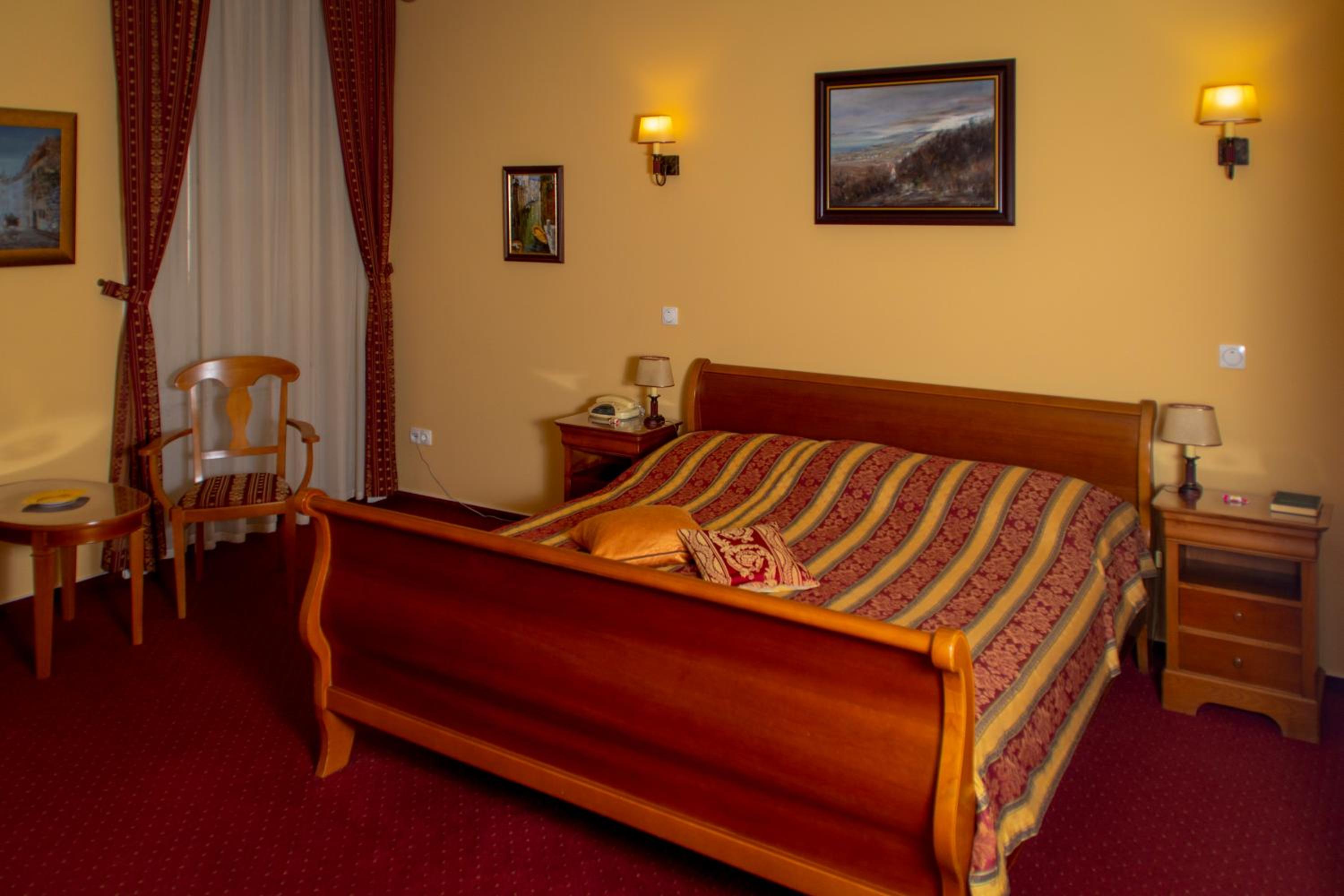 Superior Double or Twin Room - Photo 8