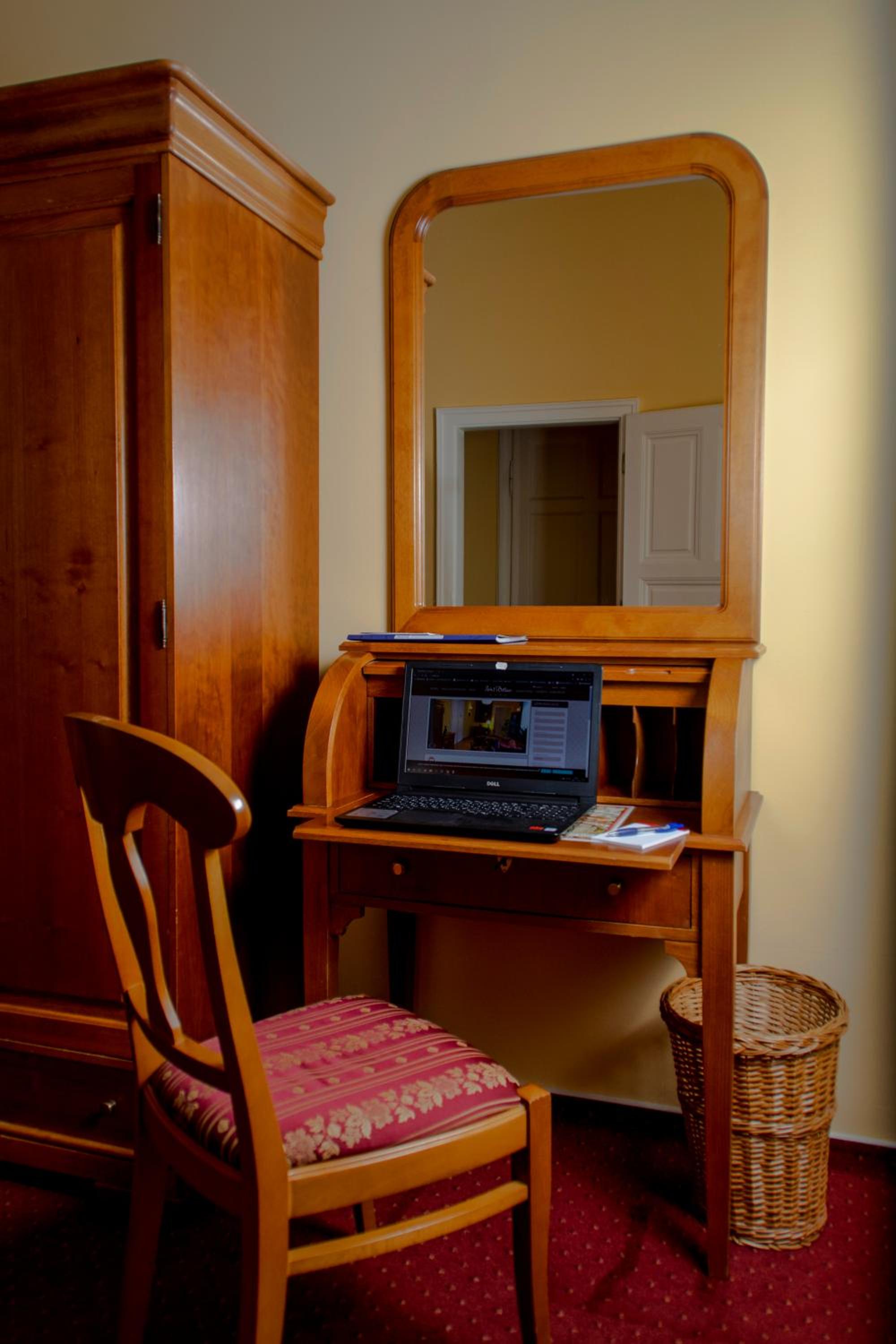Double or Twin Room - Photo 3