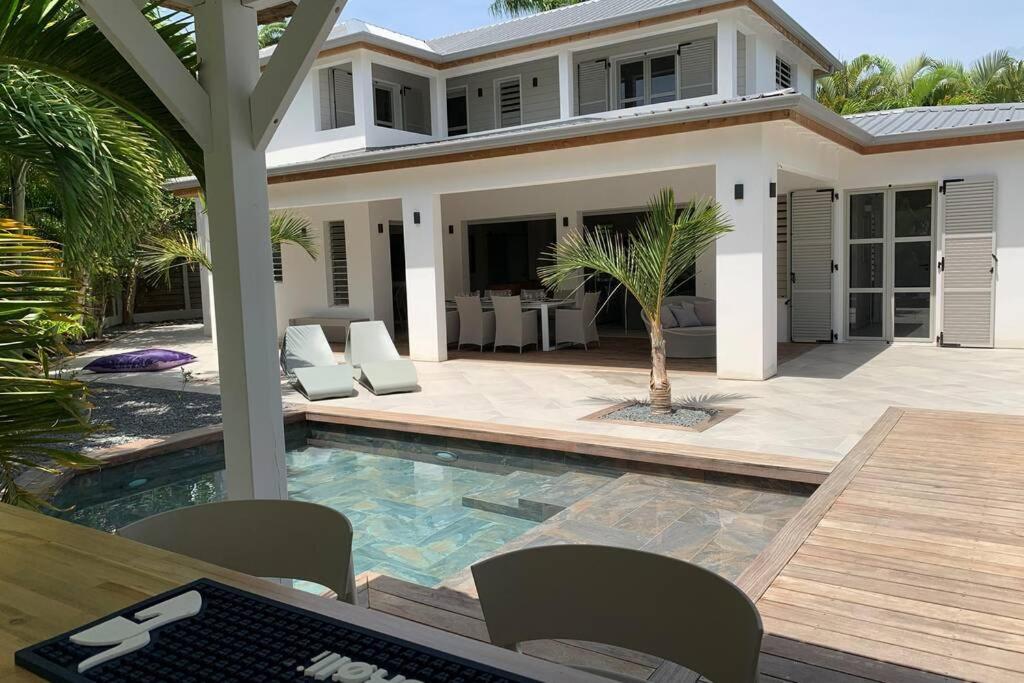 Villa photo 2