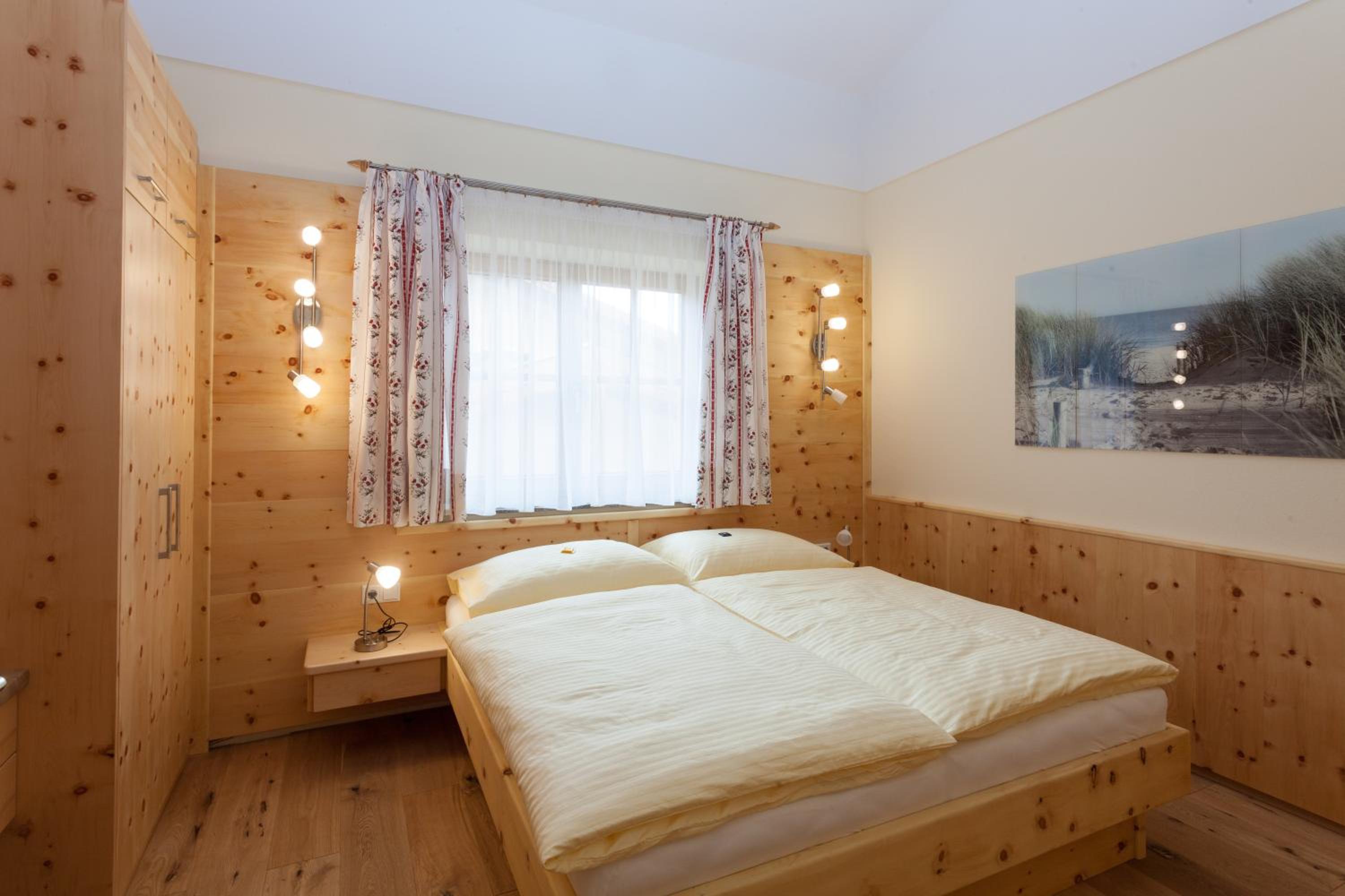 Two-Bedroom Apartment with Balcony without Breakfast photo 1