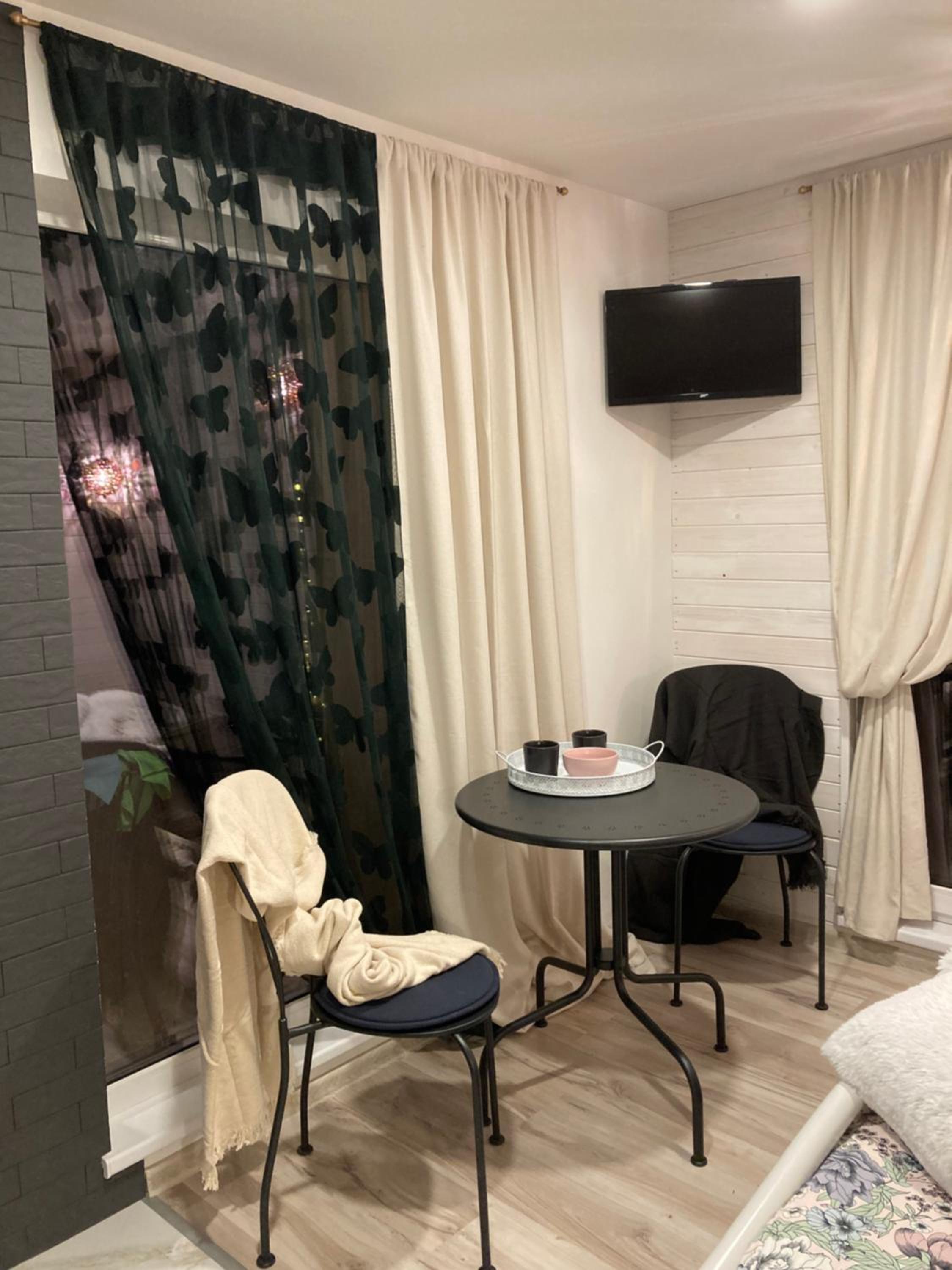 One-Bedroom House photo 1