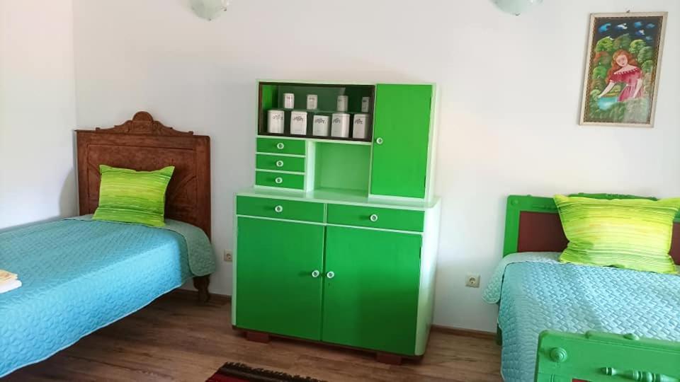 Large Twin Room photo 2
