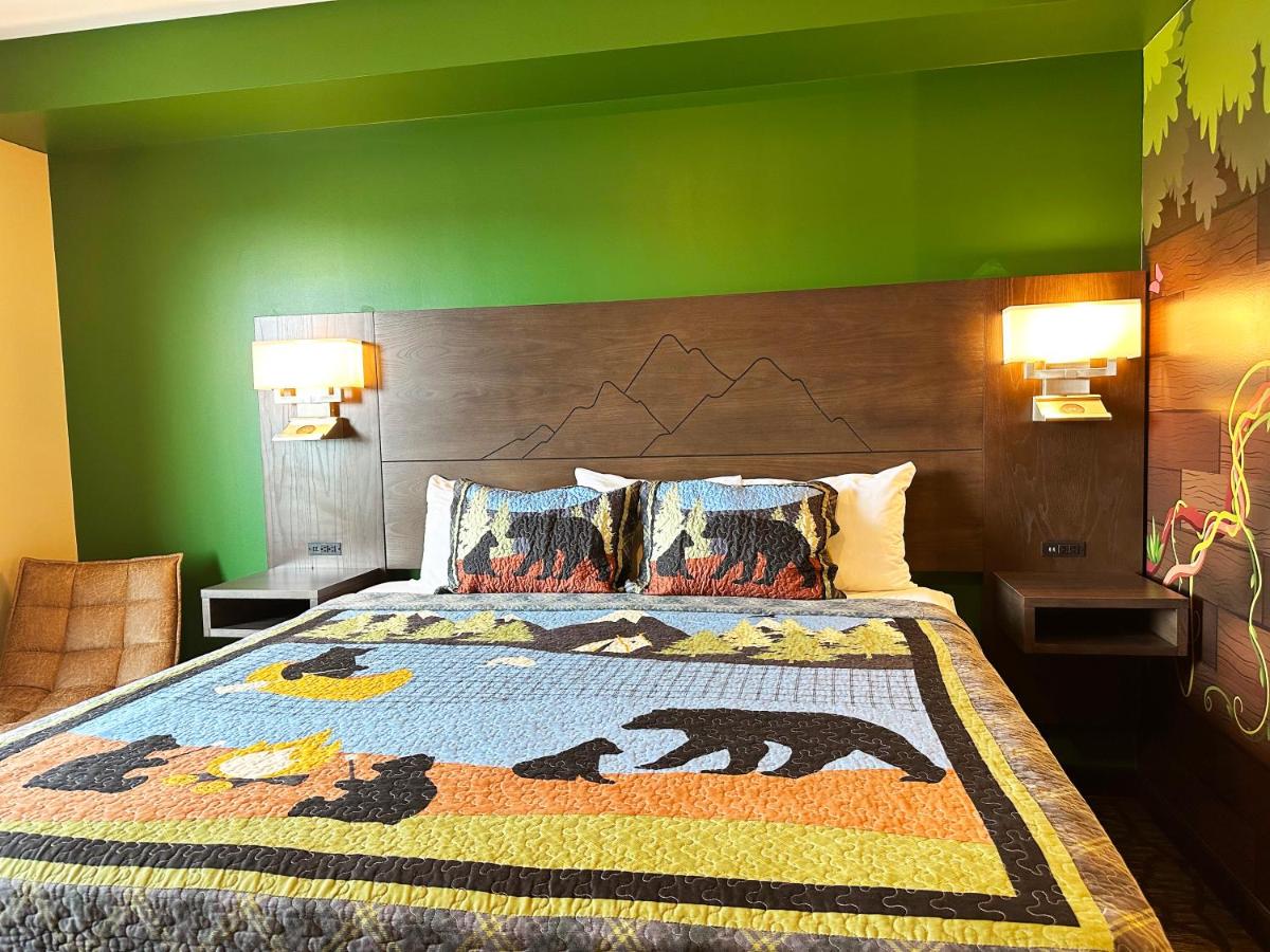 Family studio suite