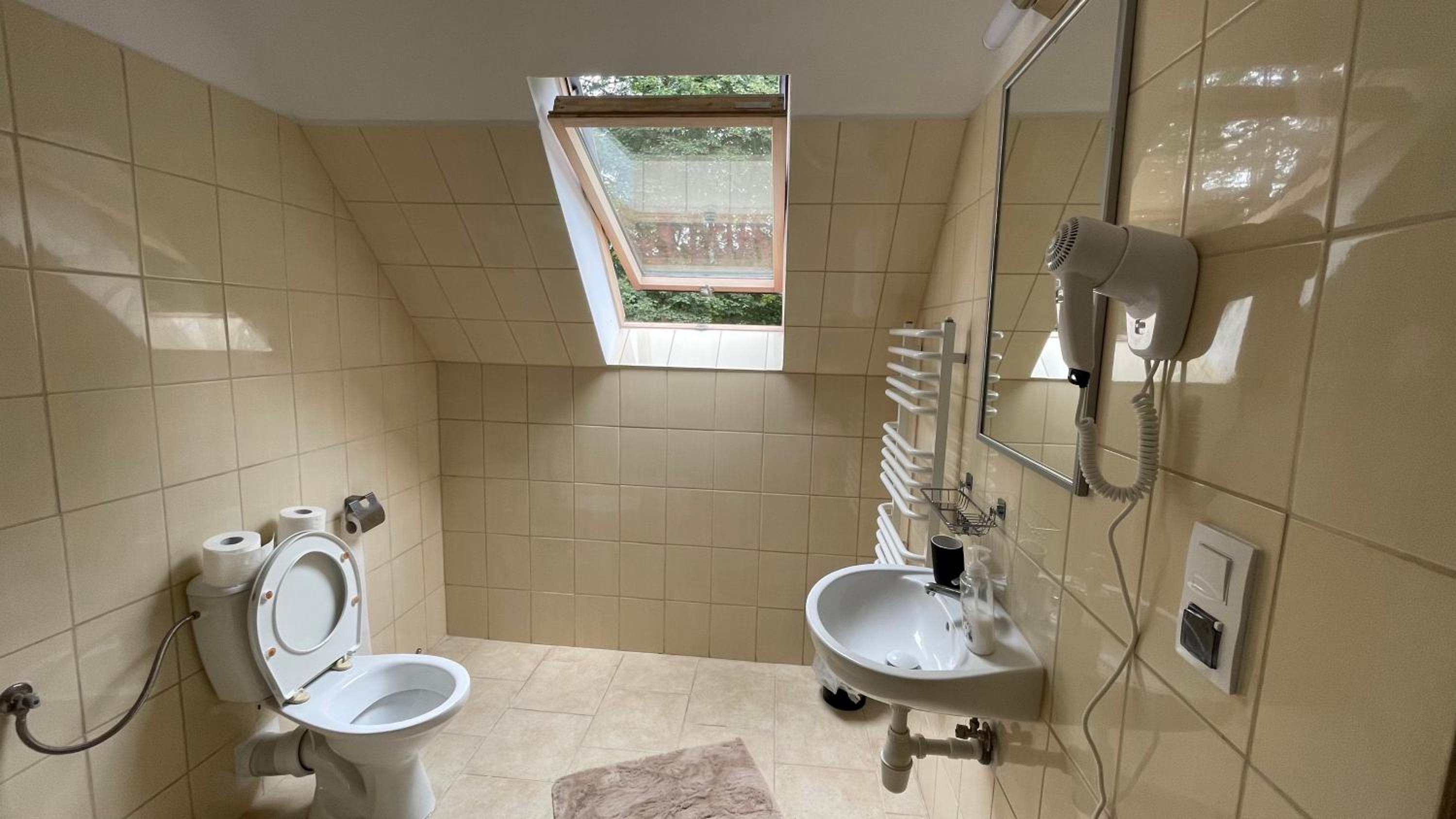Large Double Room photo 1