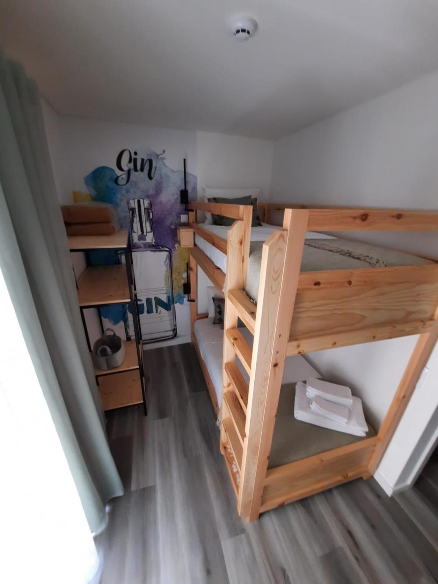 Single Room with Private Bathroom photo 1
