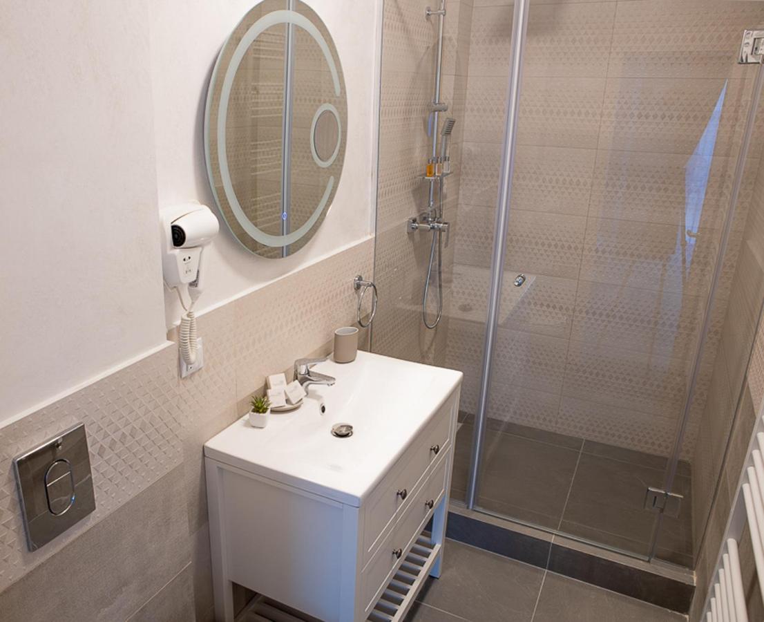 Deluxe Apartment - Photo 4