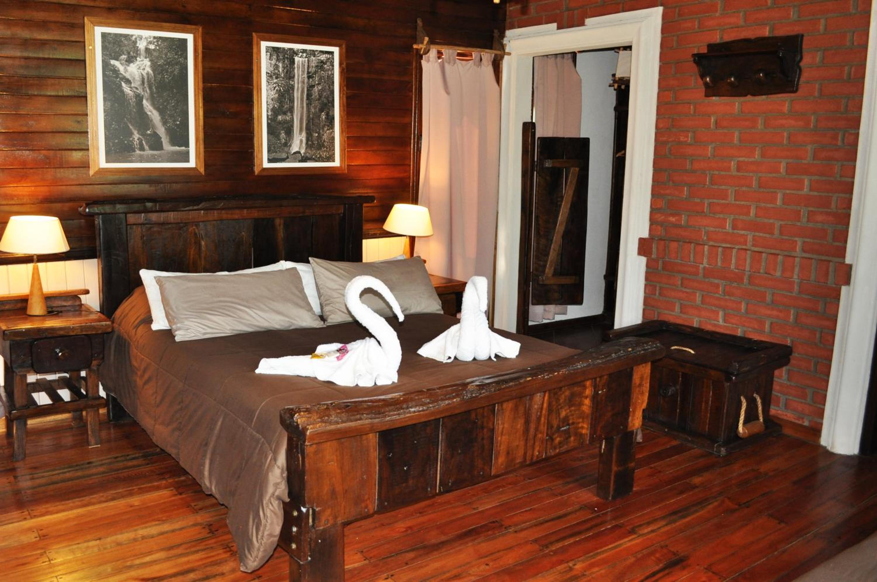 Deluxe Double Room with River View photo 2