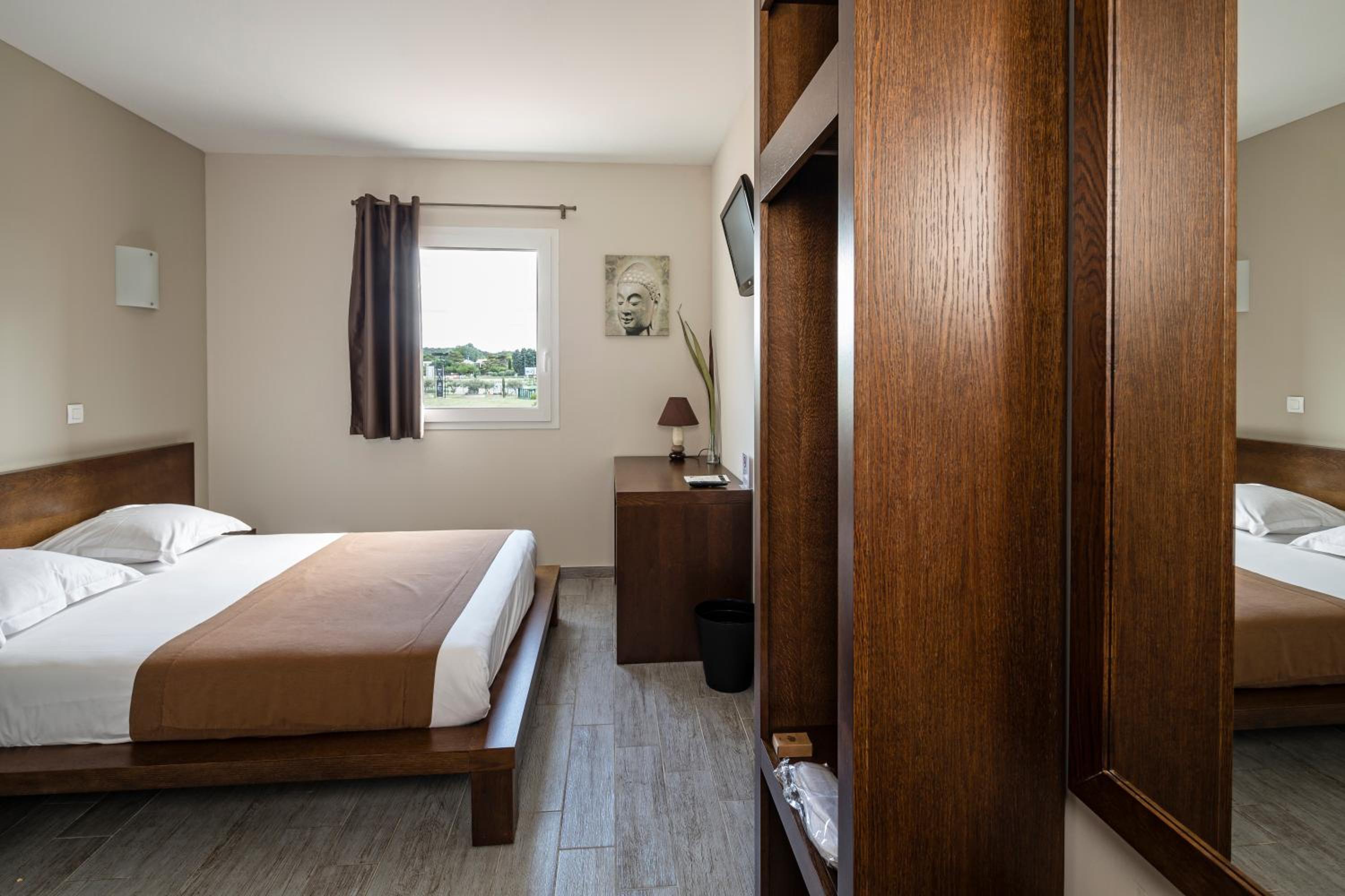 Double Room - Photo 5