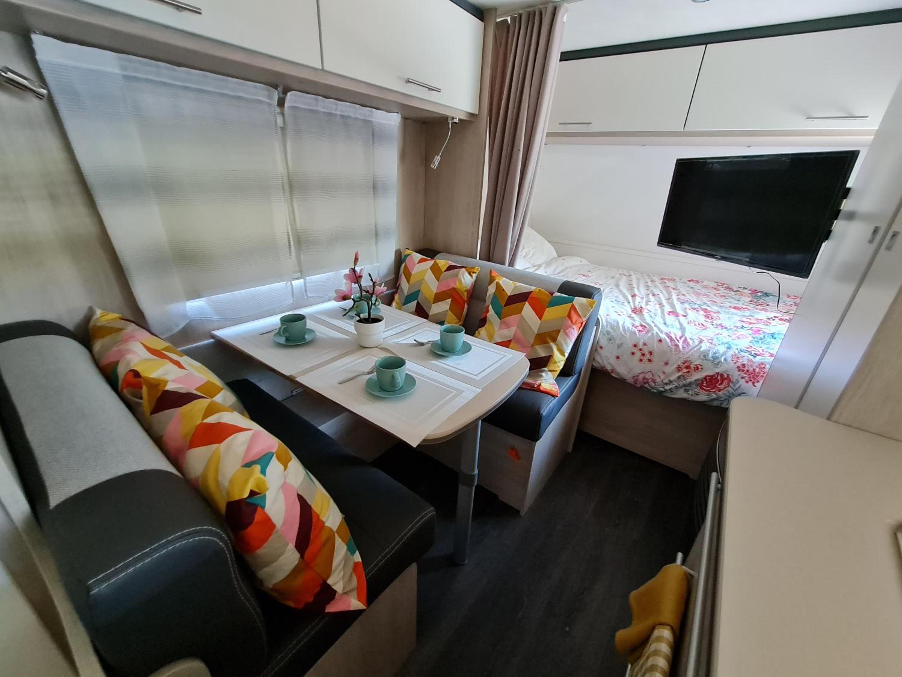 Caravan - Photo 3