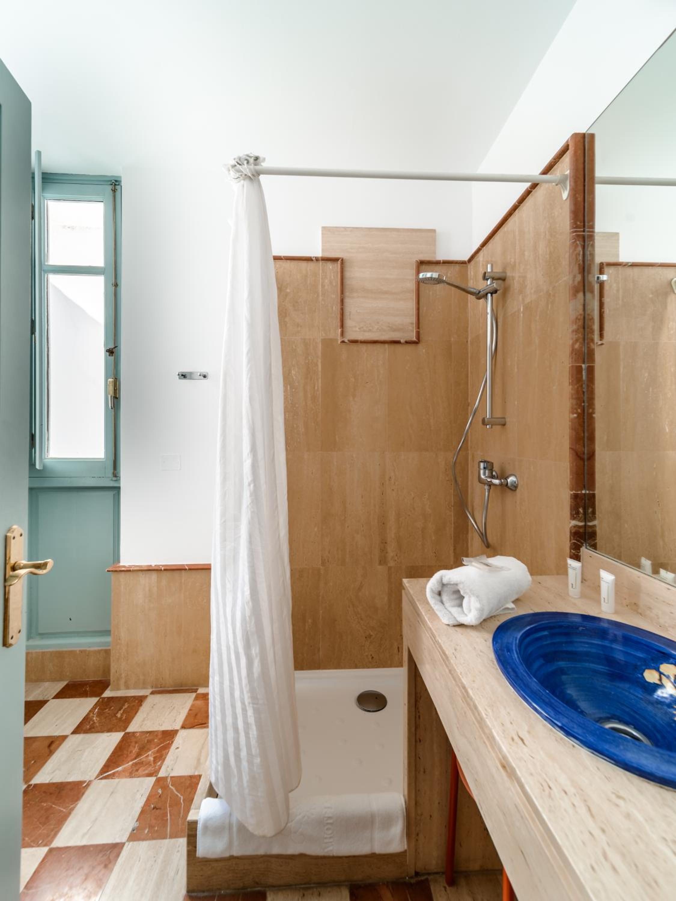 One-Bedroom Apartment - Photo 10