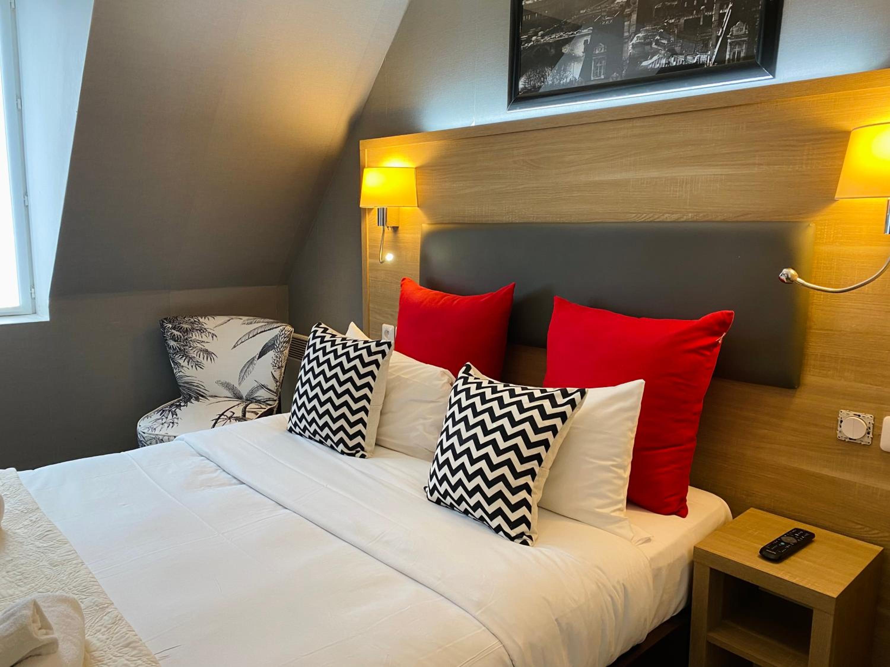 Comfort Double Room thumbnail 5
