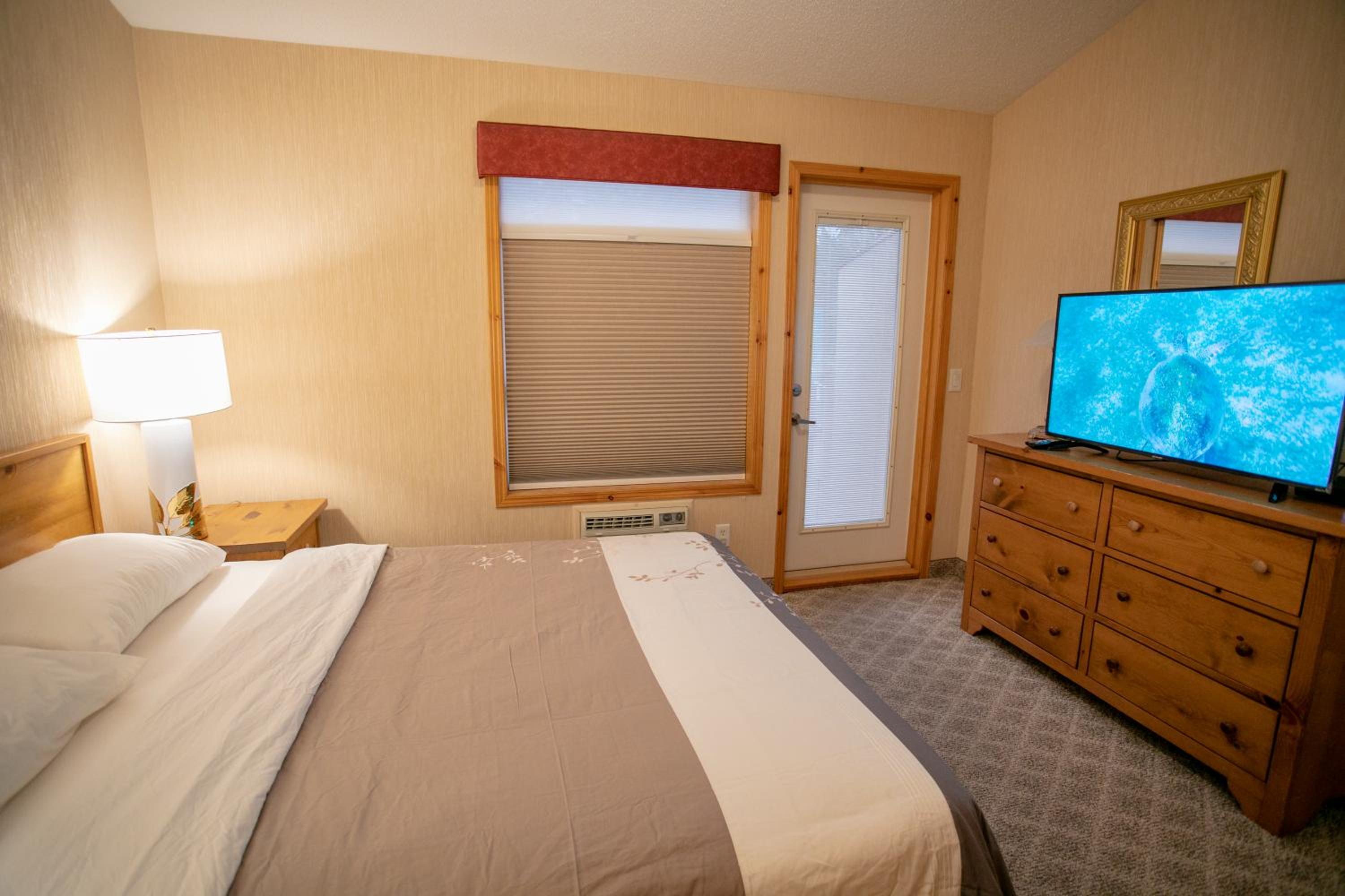 Two-Bedroom House photo 3