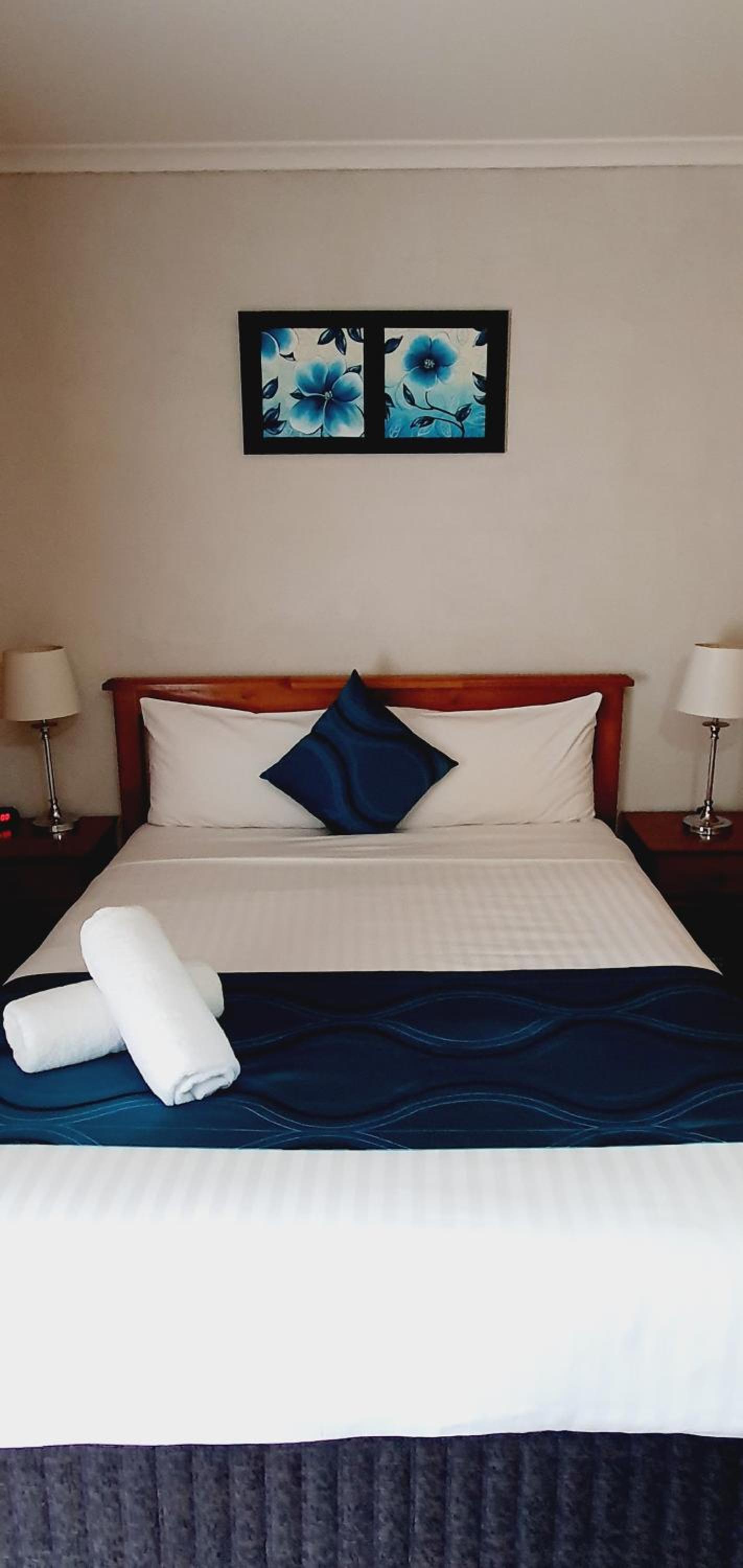 Double Room with Spa Bath photo 1