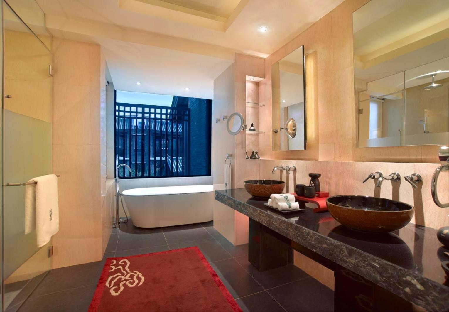 Suite with Mountain View - Photo 2