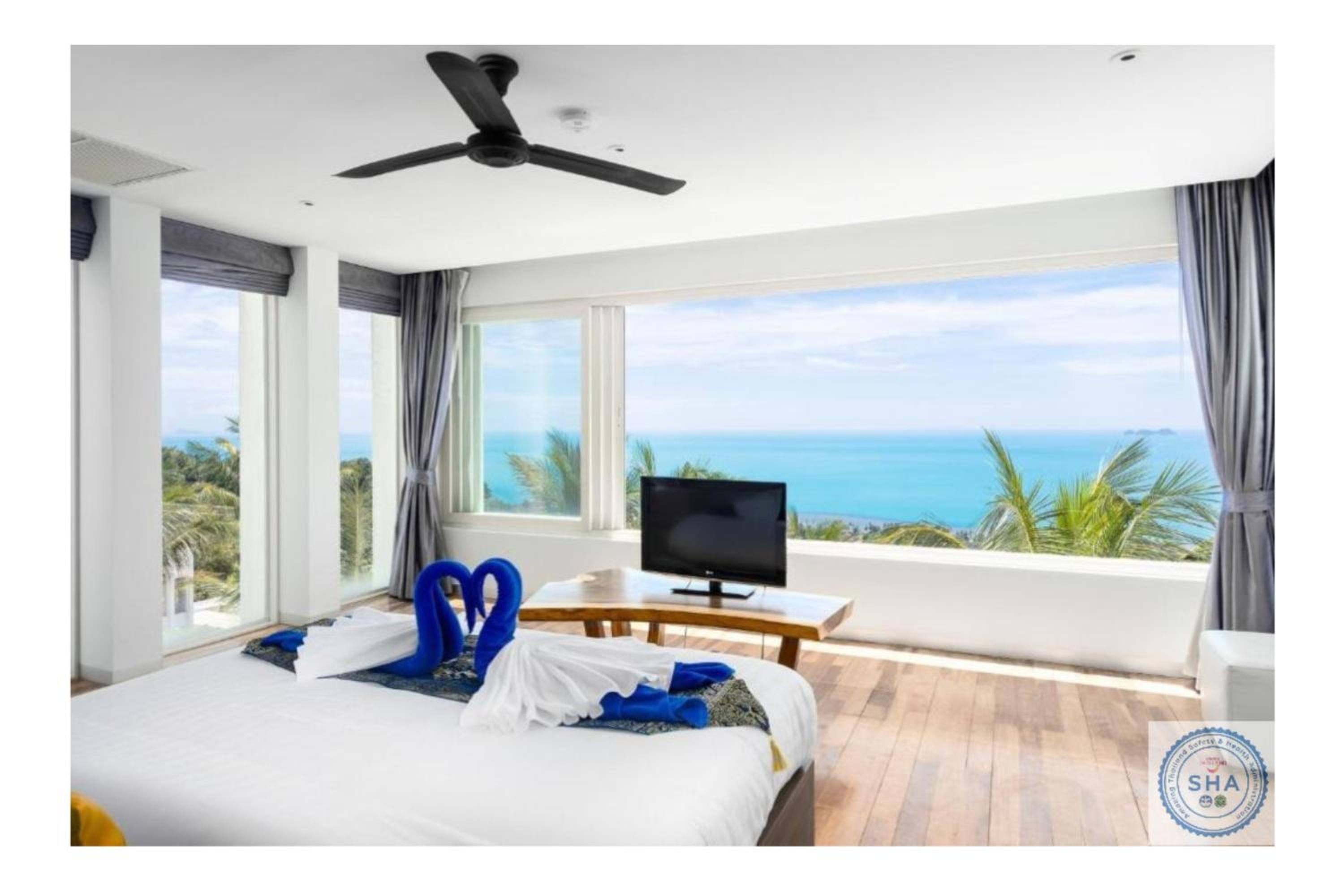Three-Bedroom Suite - Photo 15