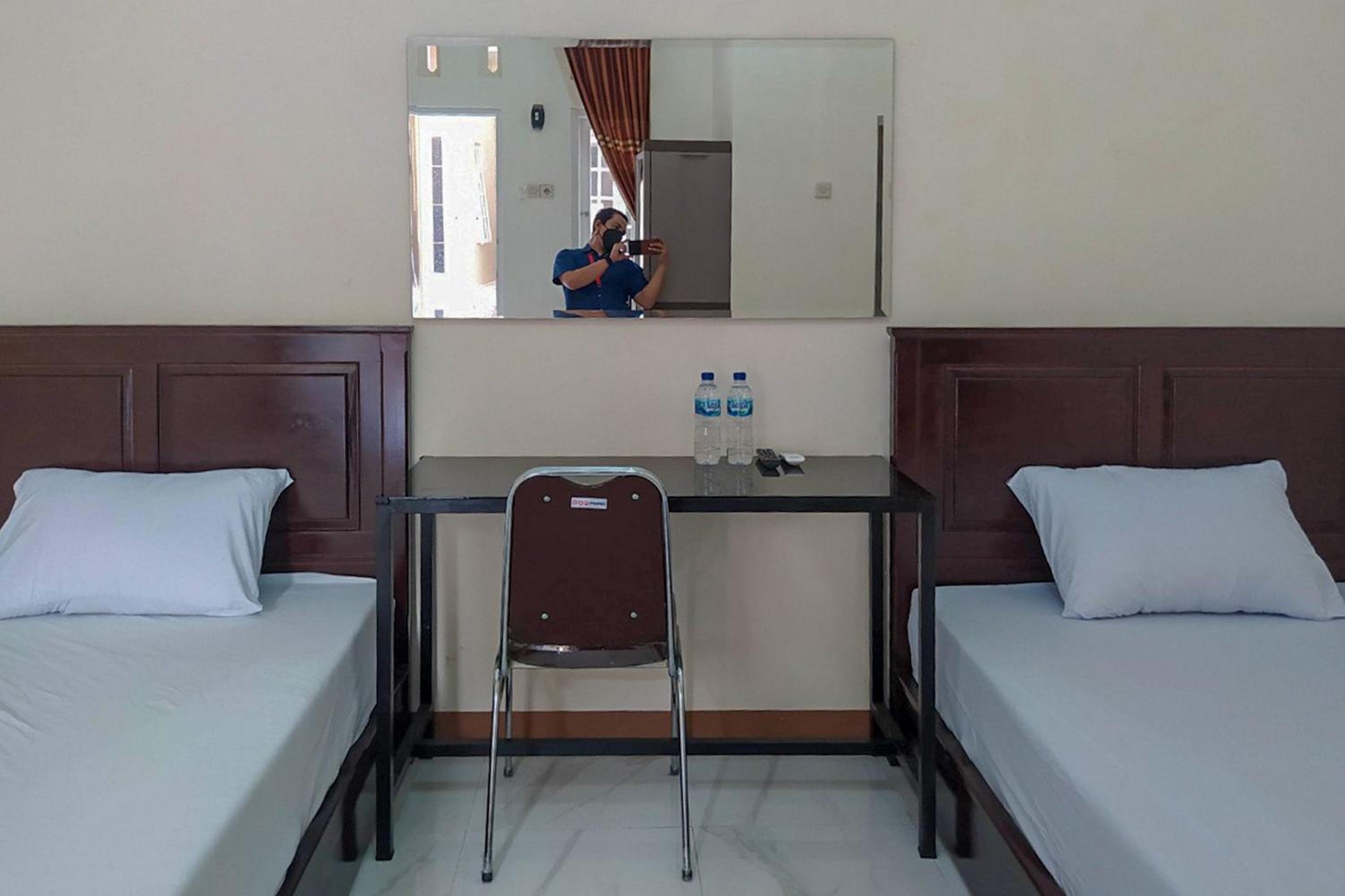 Twin Room - Photo 6