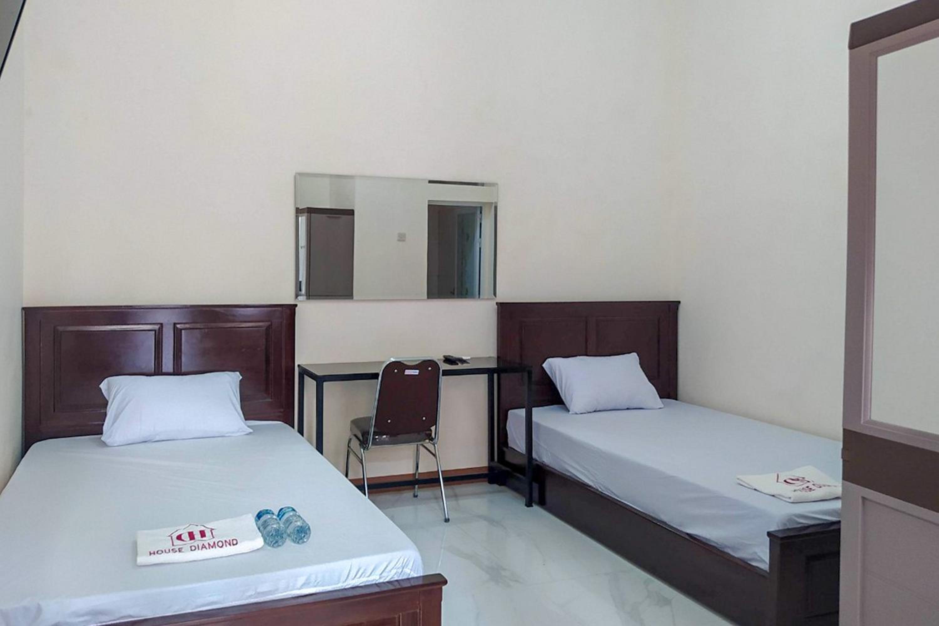 Twin Room - Photo 1
