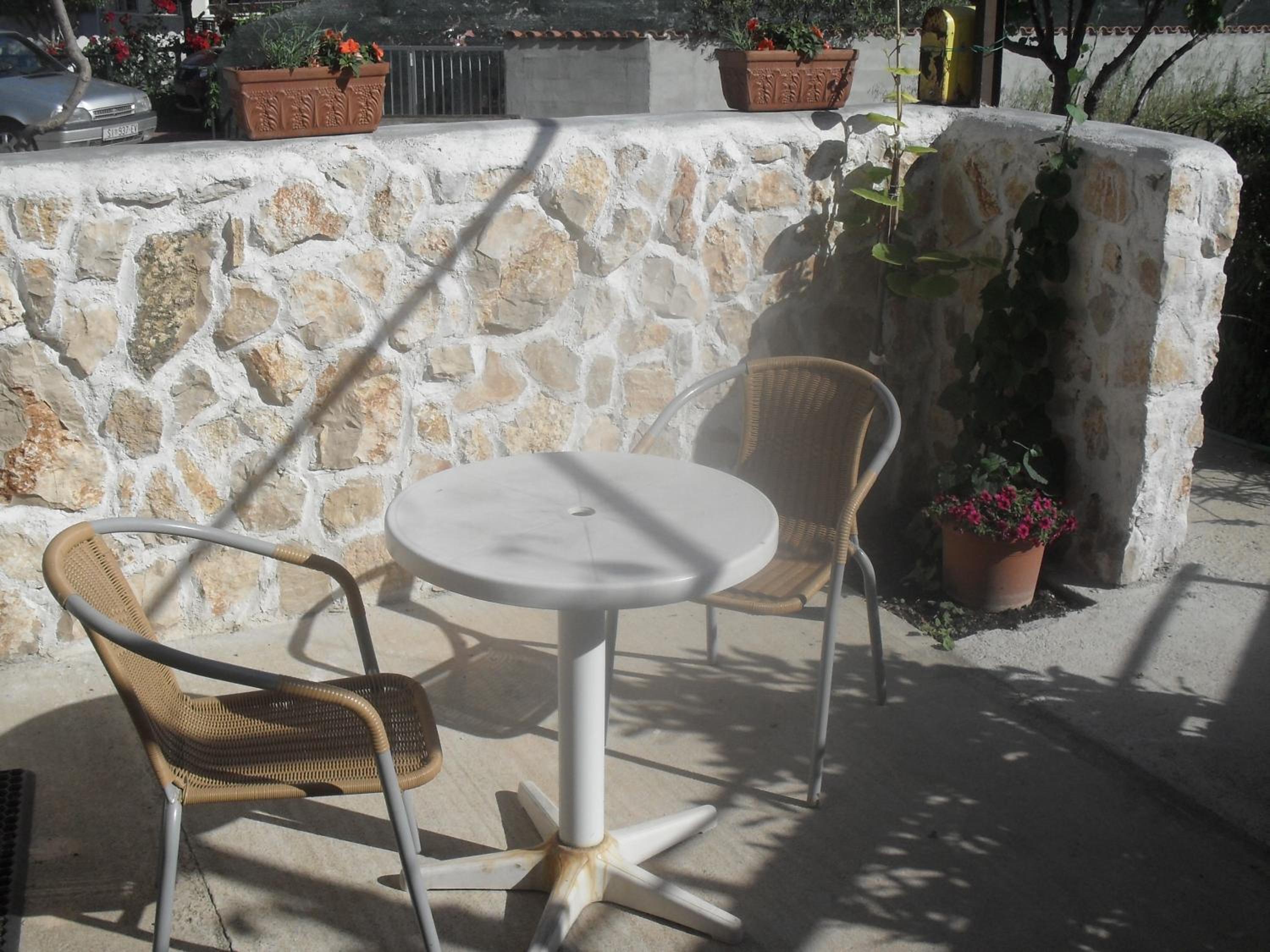 Double or Twin Room with Terrace - Photo 4