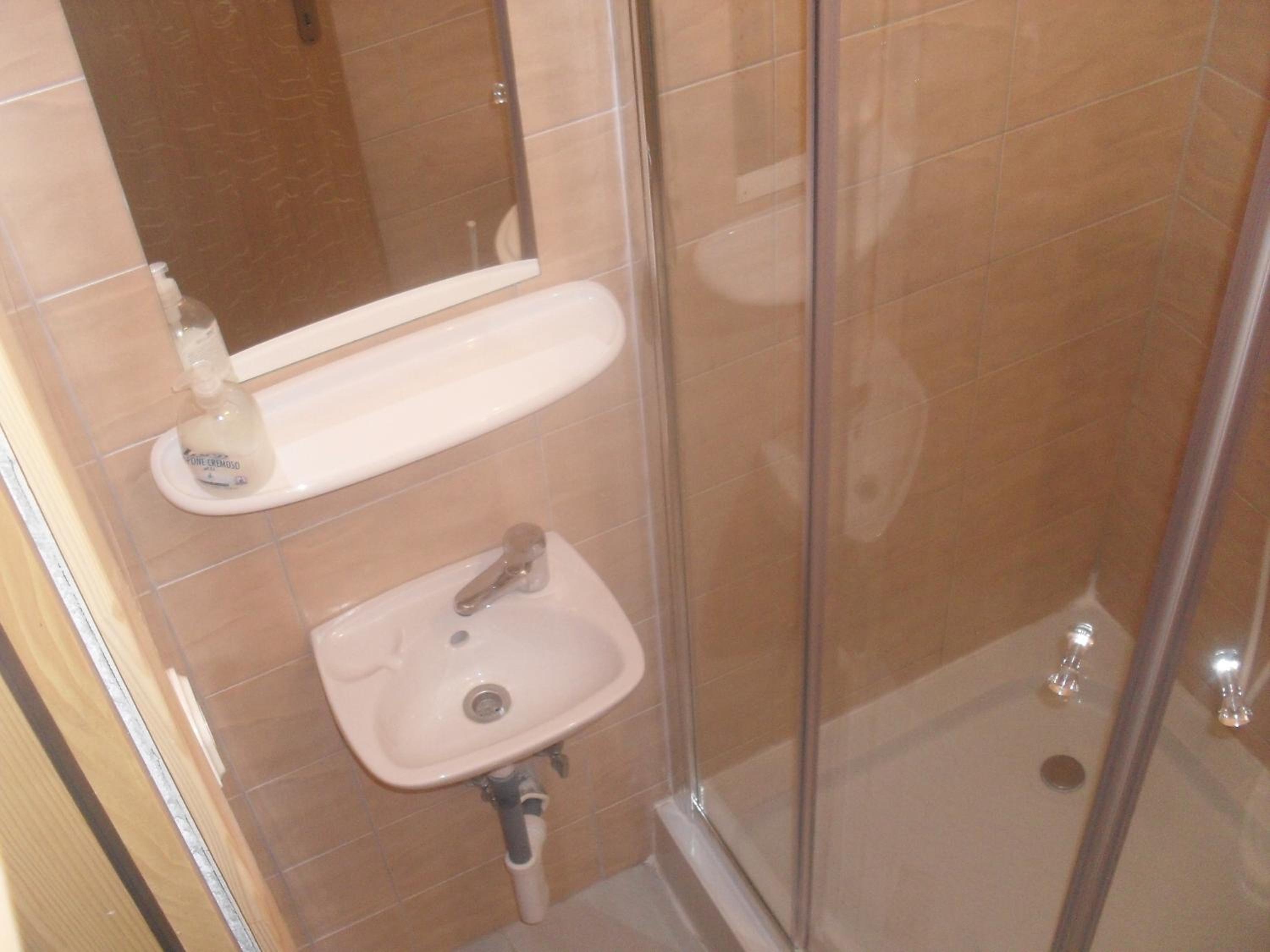 Double or Twin Room with Terrace - Photo 2