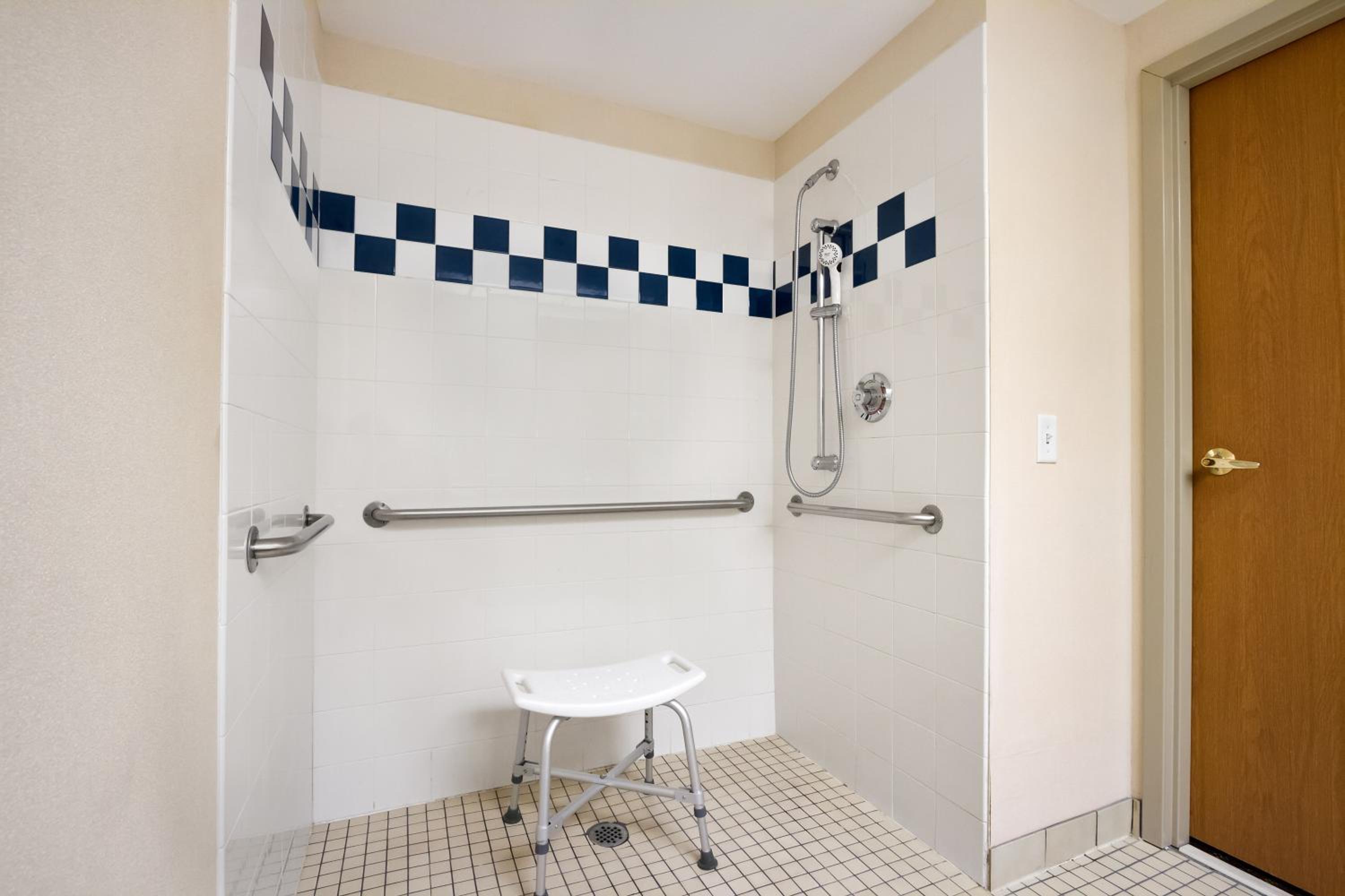 King Room - Disability Access/Non-Smoking - Photo 1