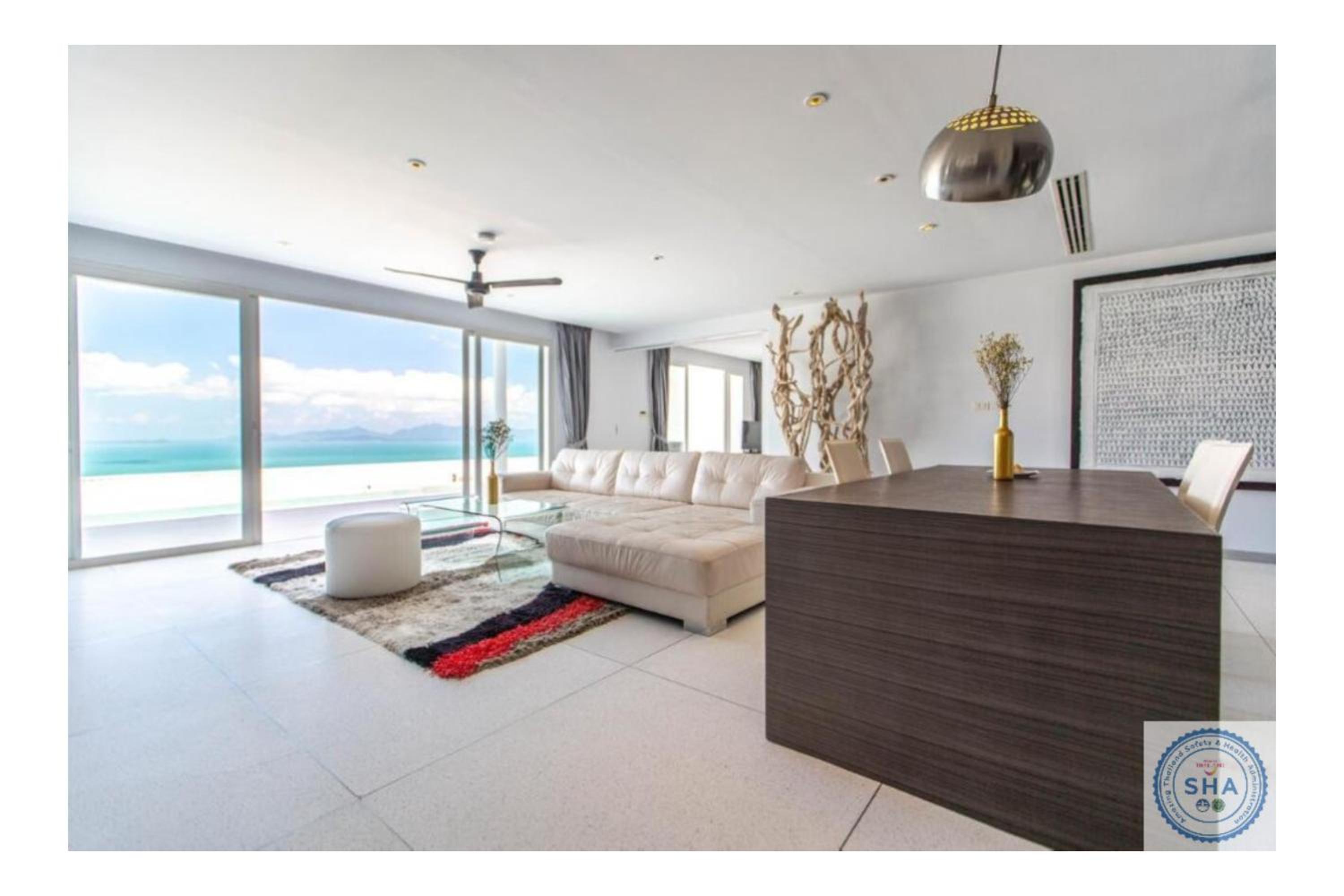 Executive Suite - Photo 13