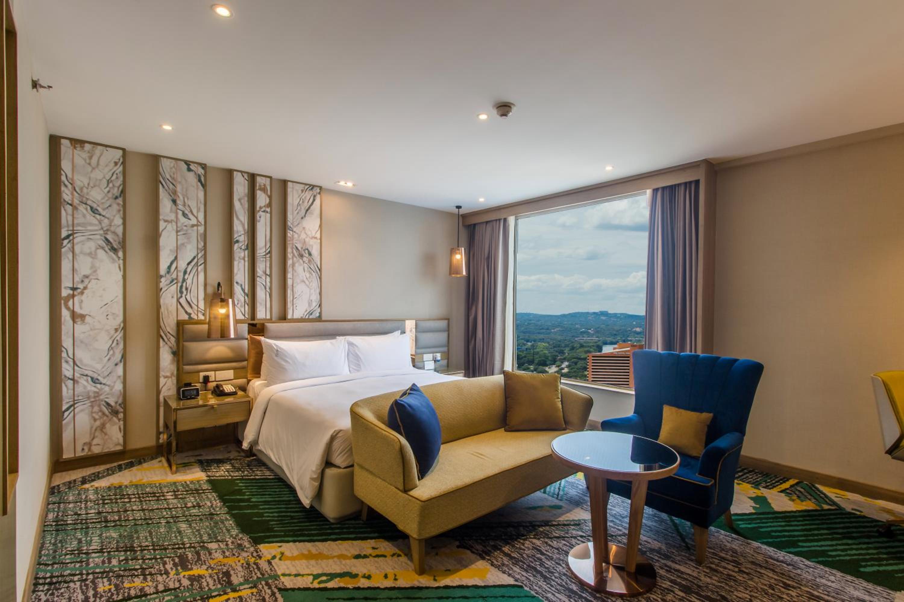 King Suite with City View