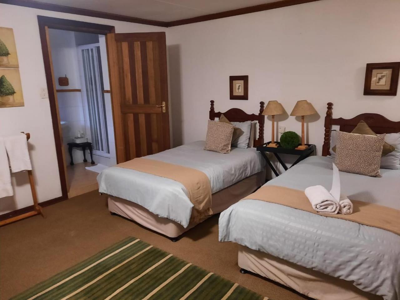 Twin Room - Photo 1