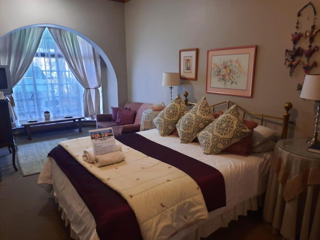  Double Room - Photo 1