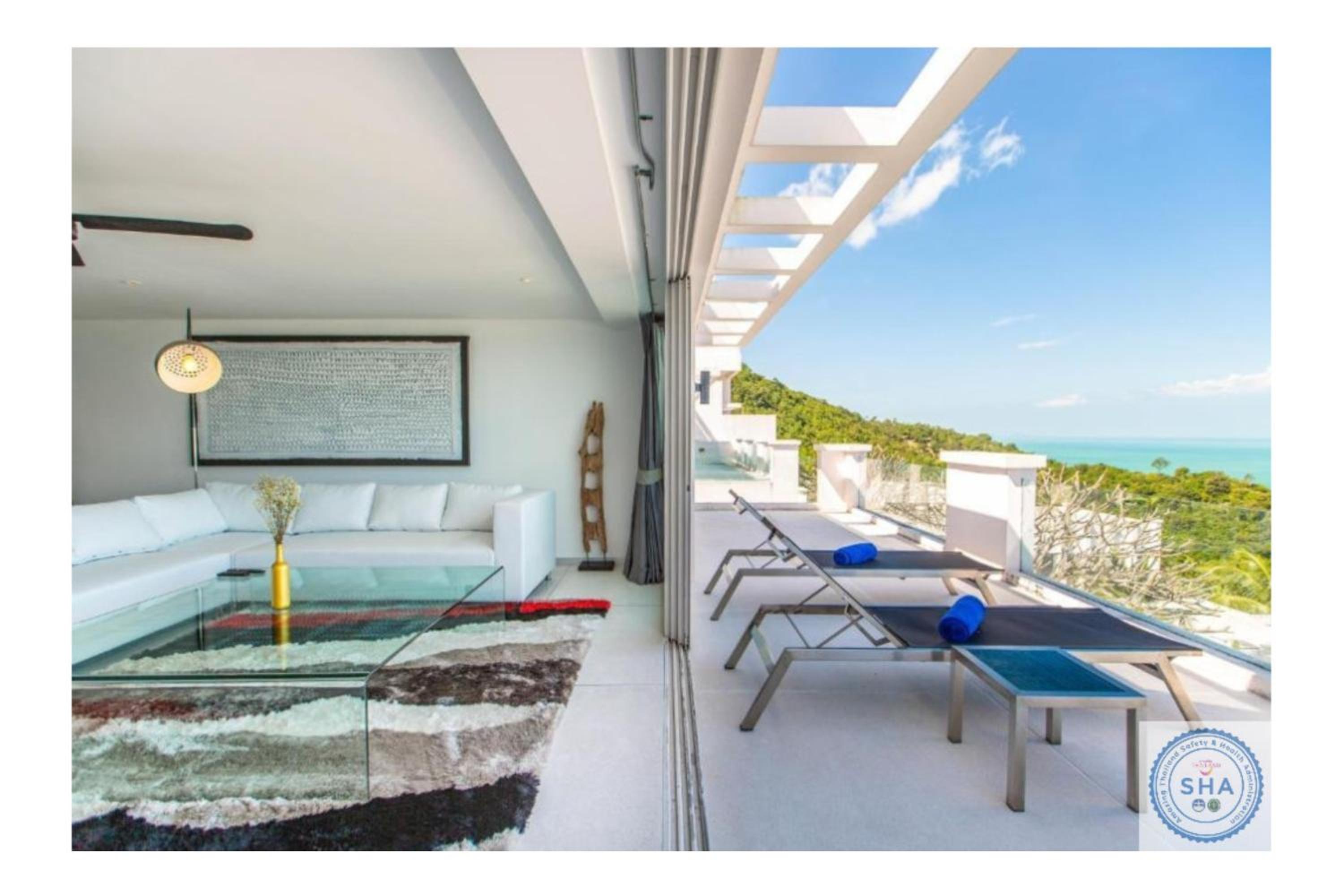 Superior Suite with Sea View - Photo 22