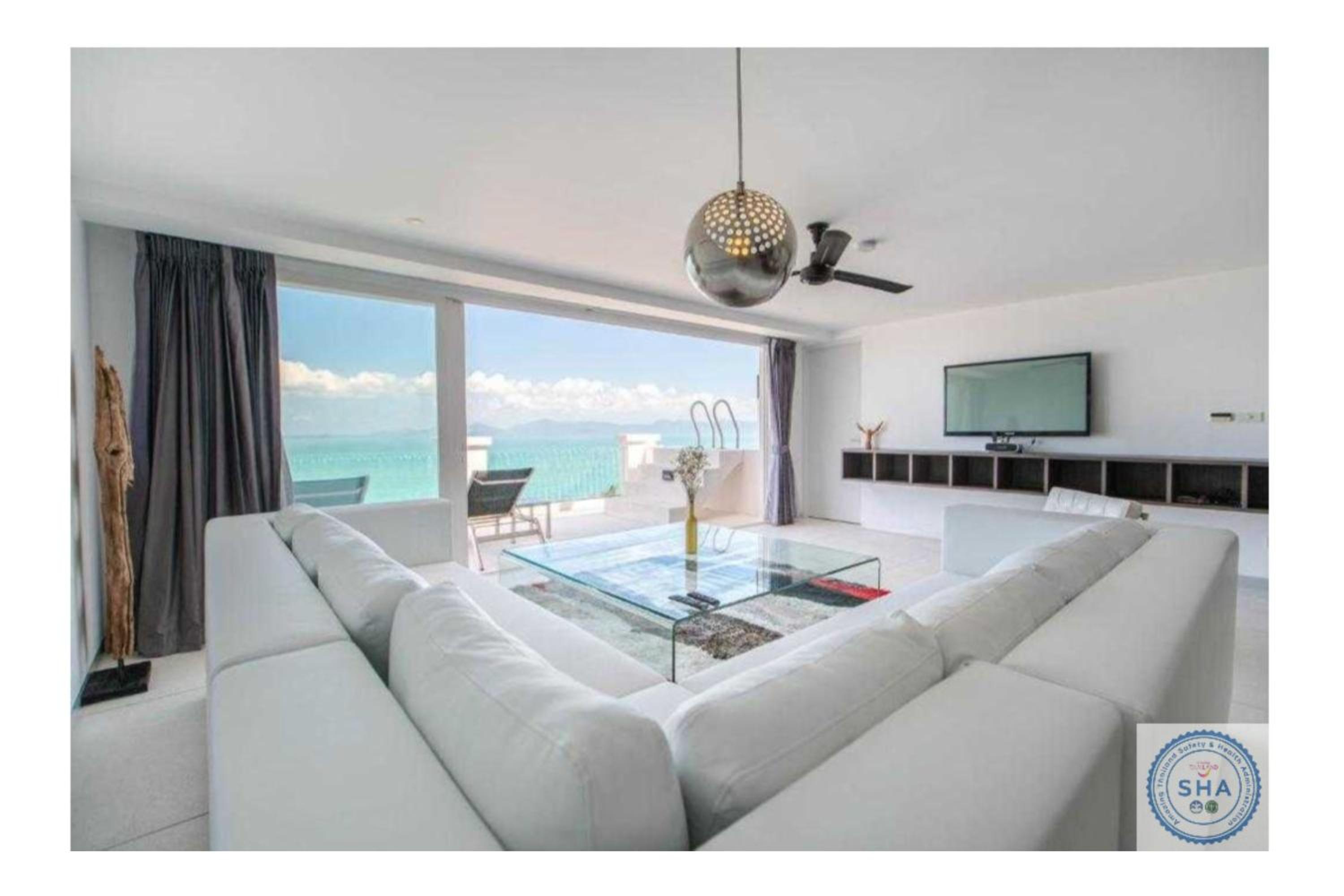 Superior Suite with Sea View - Photo 21