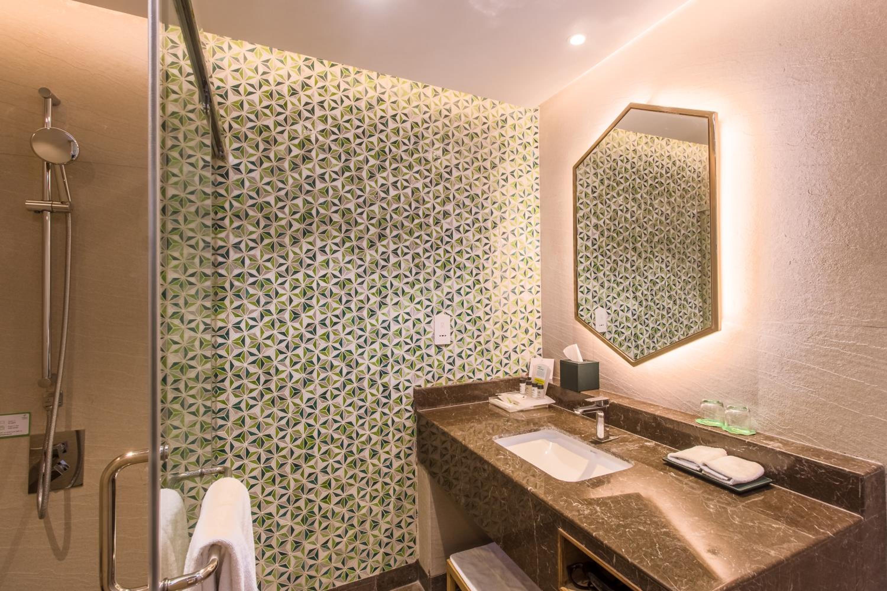 King Suite with City View - High Floor with 20% discount on Food And Soft Beverages and Laundry photo 3