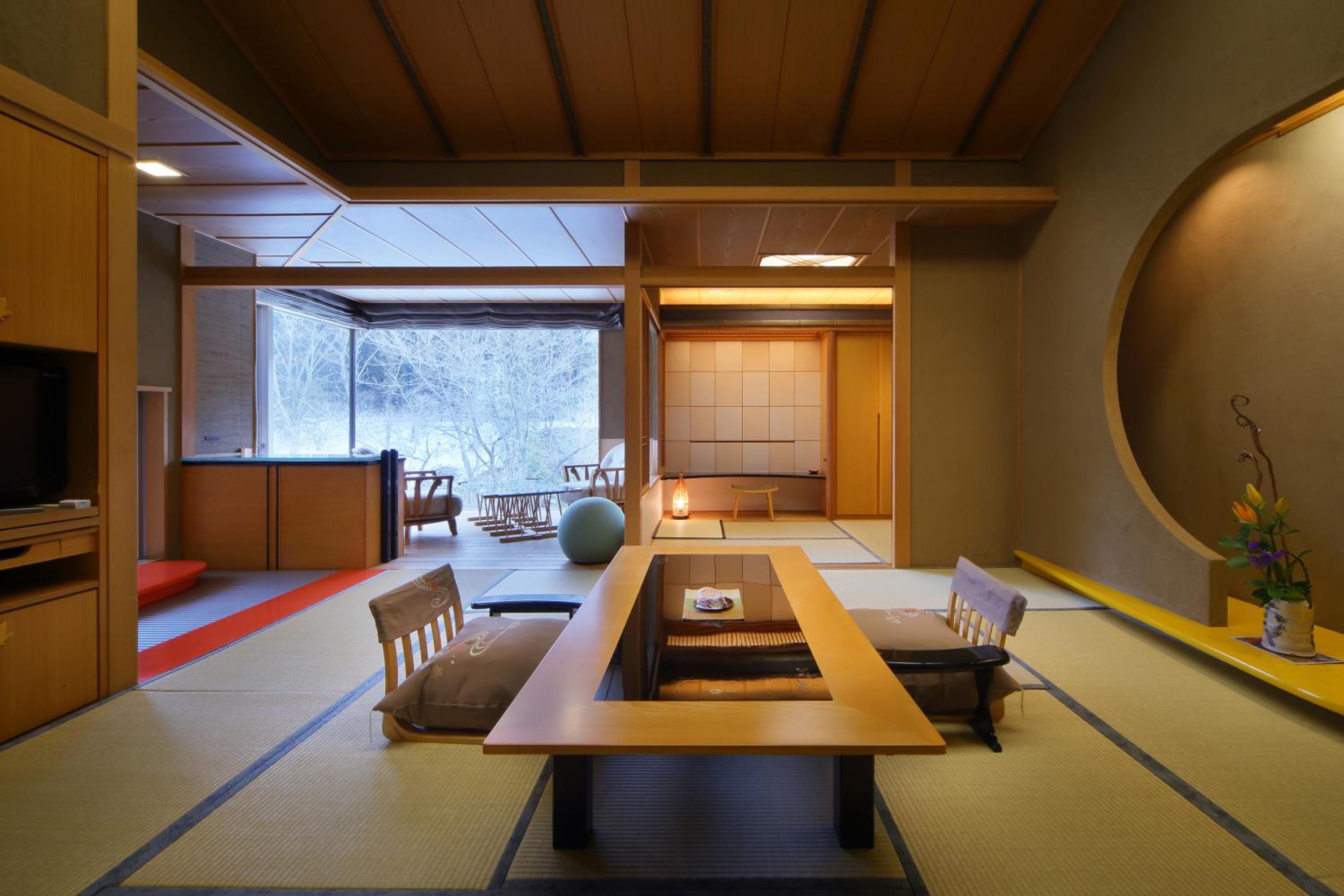 Japanese-Style Luxury Room with Open-Air Bath - Photo 2
