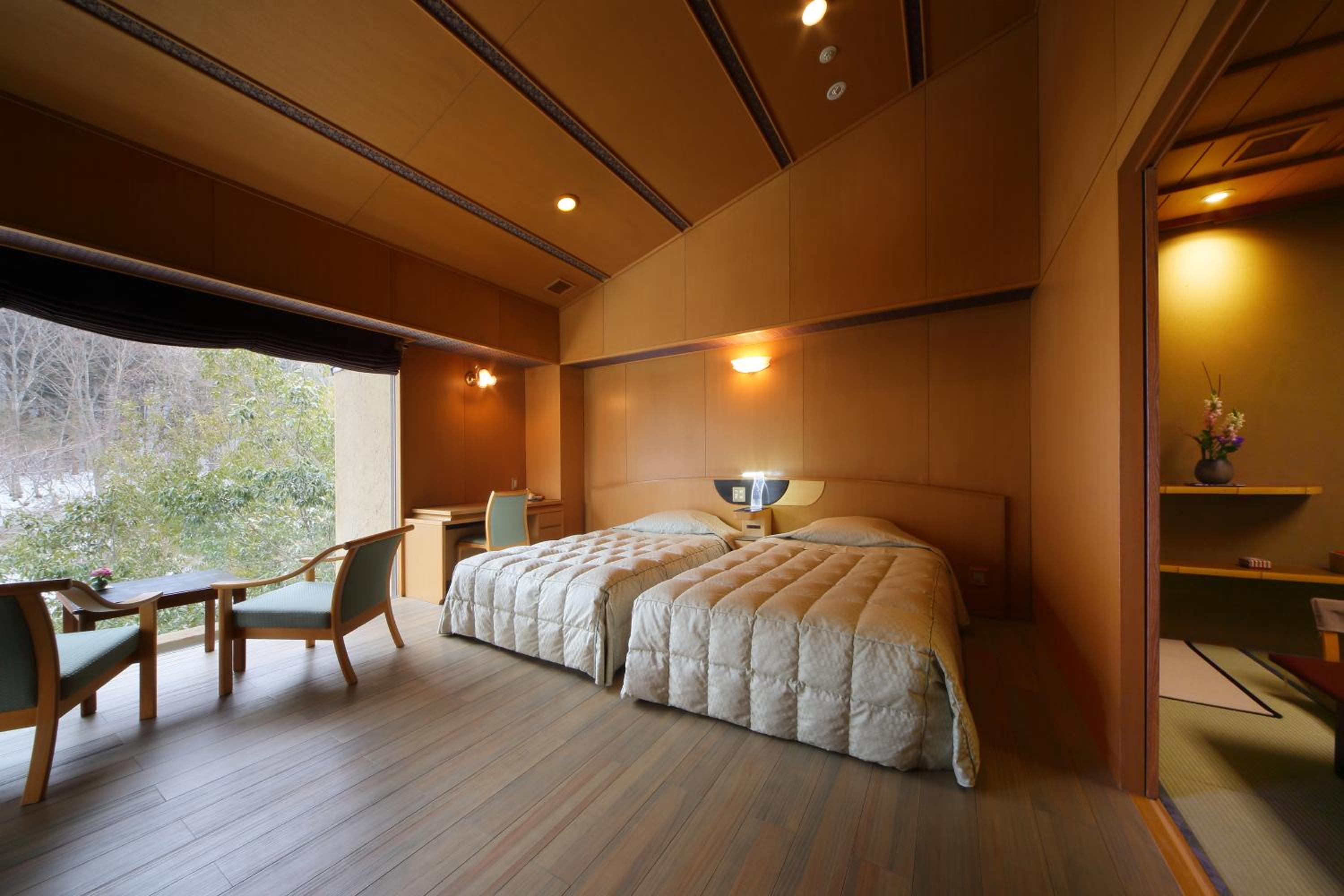 Room with Tatami Area and Open-Air Bath photo 2
