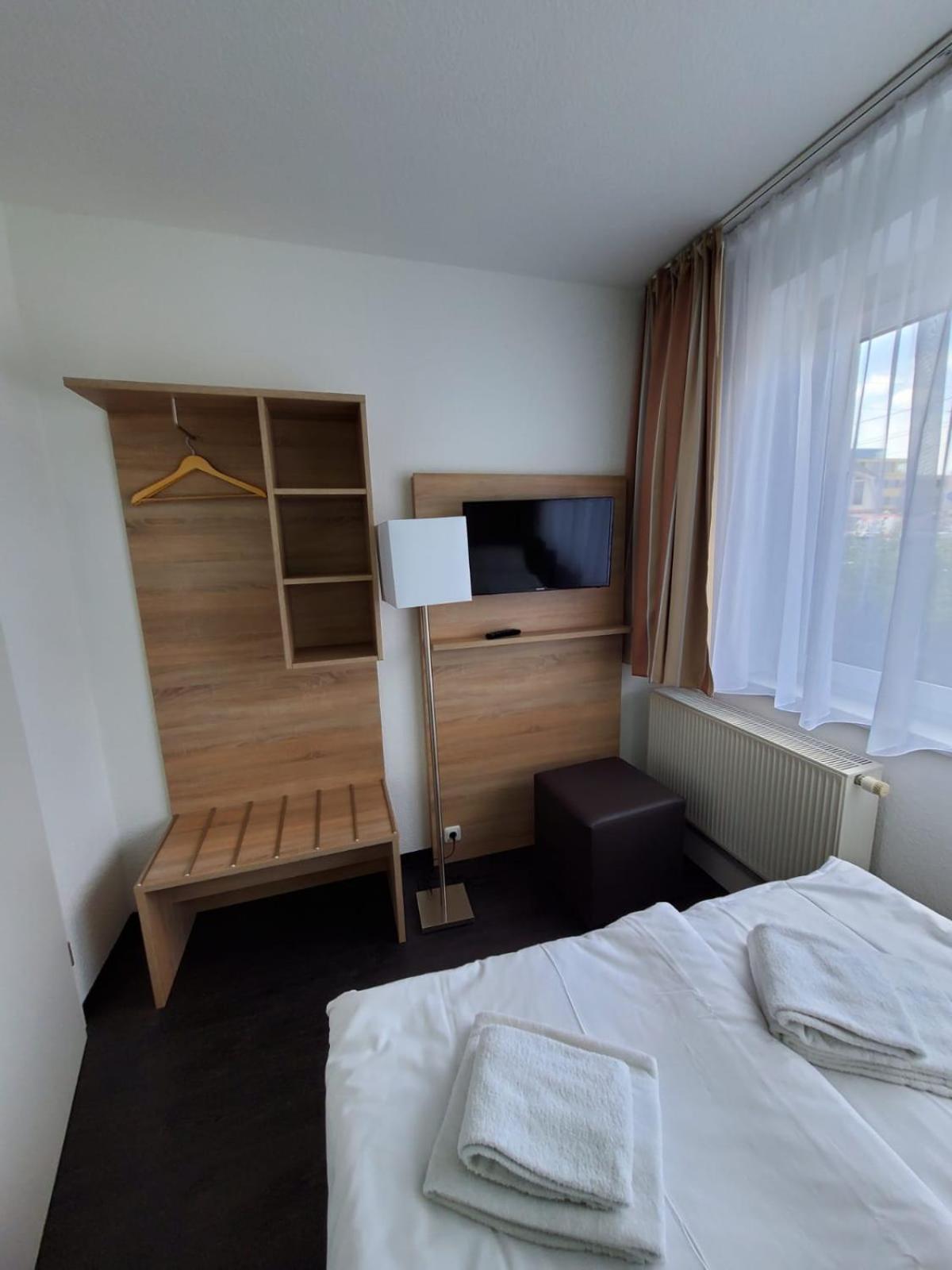One-Bedroom Apartment - Photo 15
