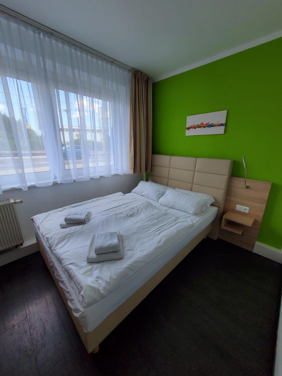 One-Bedroom Apartment - Photo 16