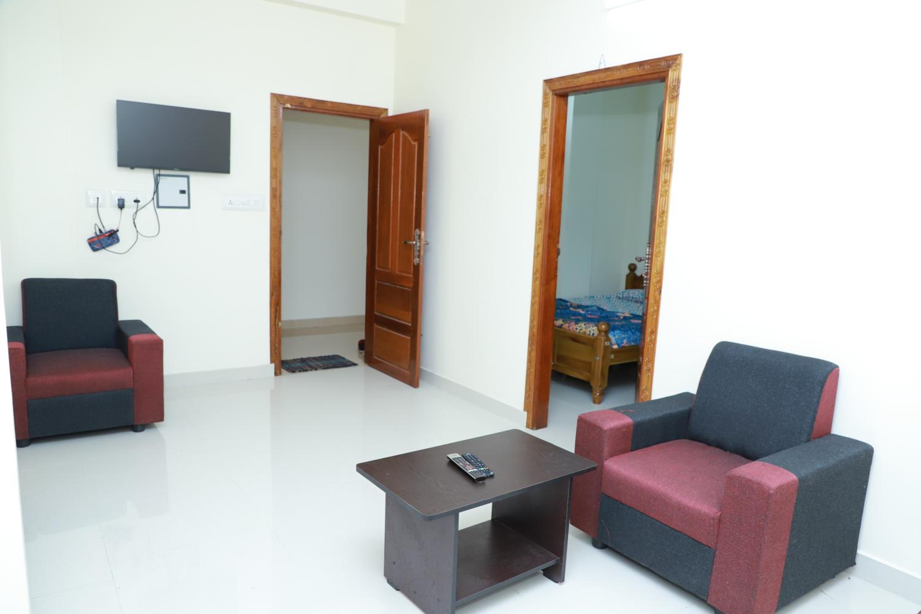 Two-Bedroom Apartment - Photo 2