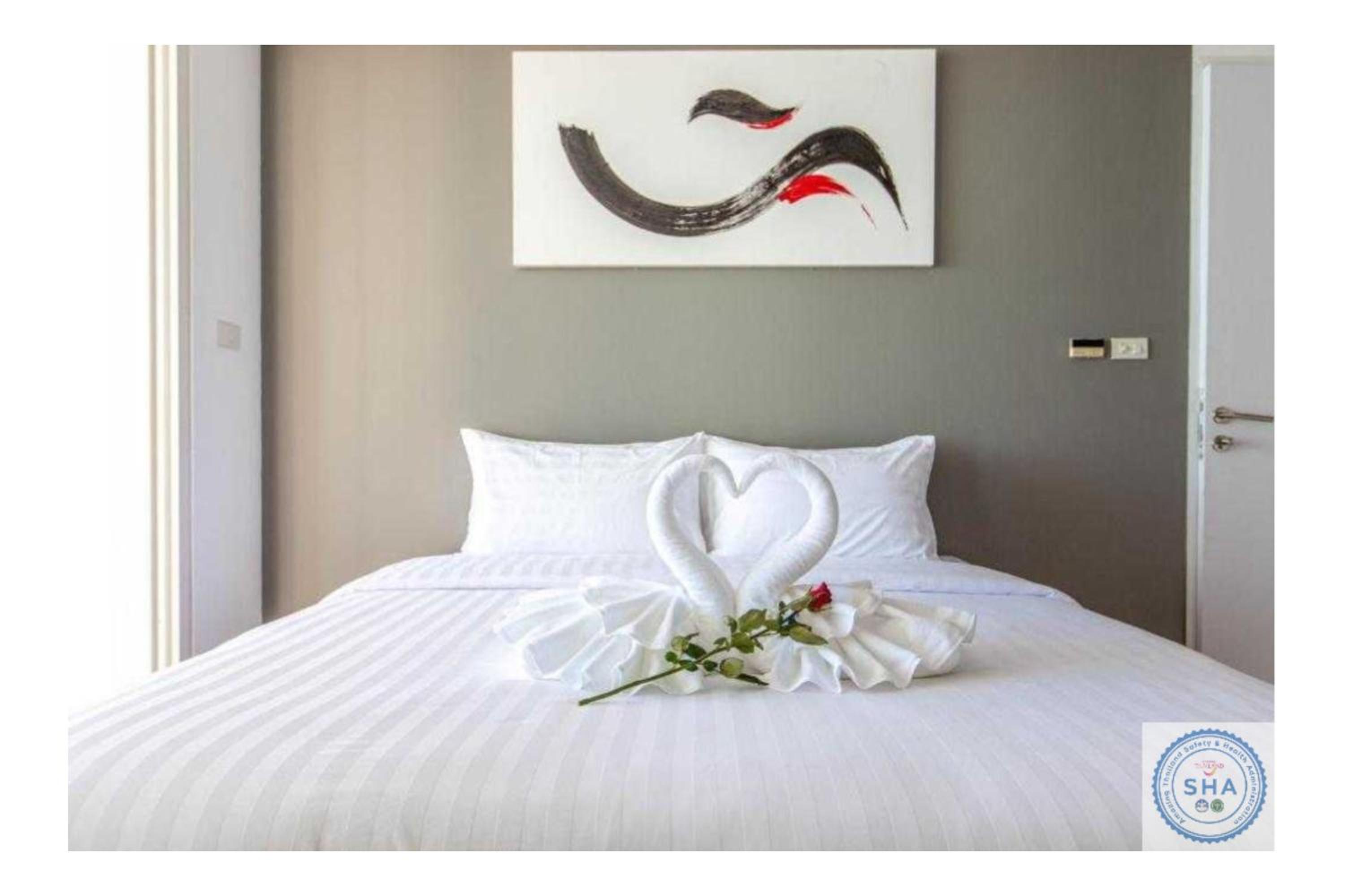 Superior Suite with Sea View - Photo 12