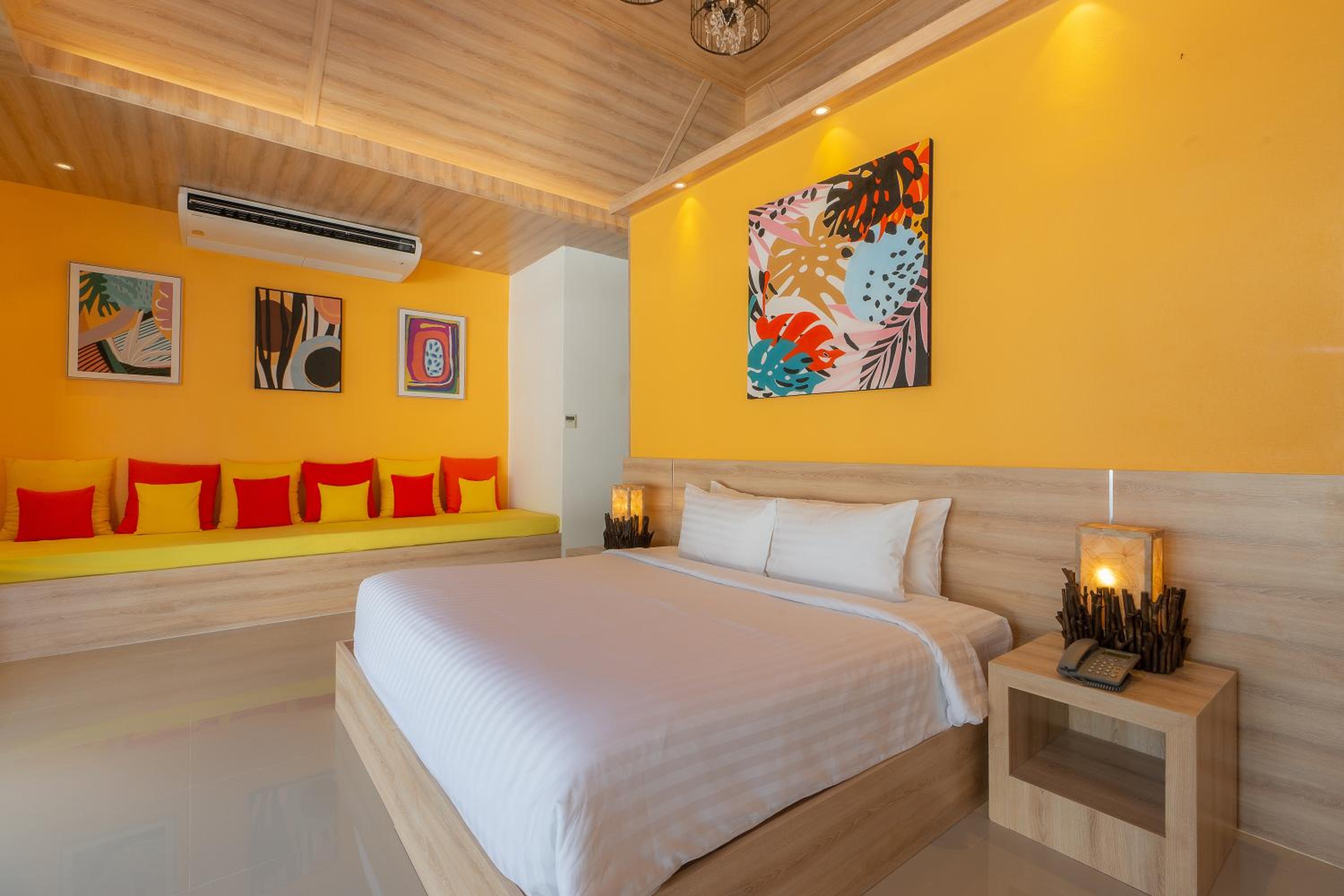 Two-Bedroom Villa - Photo 12