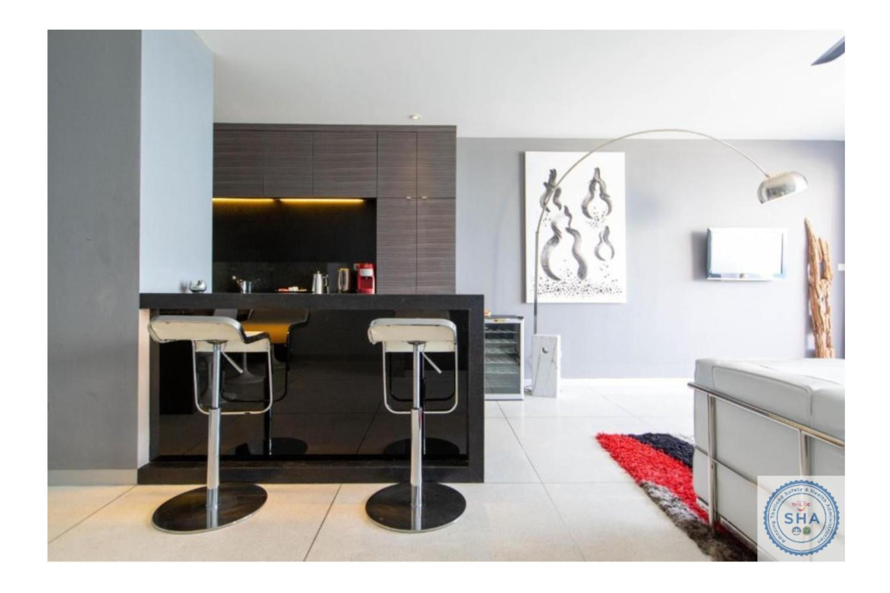Duplex Suite - Photo 14