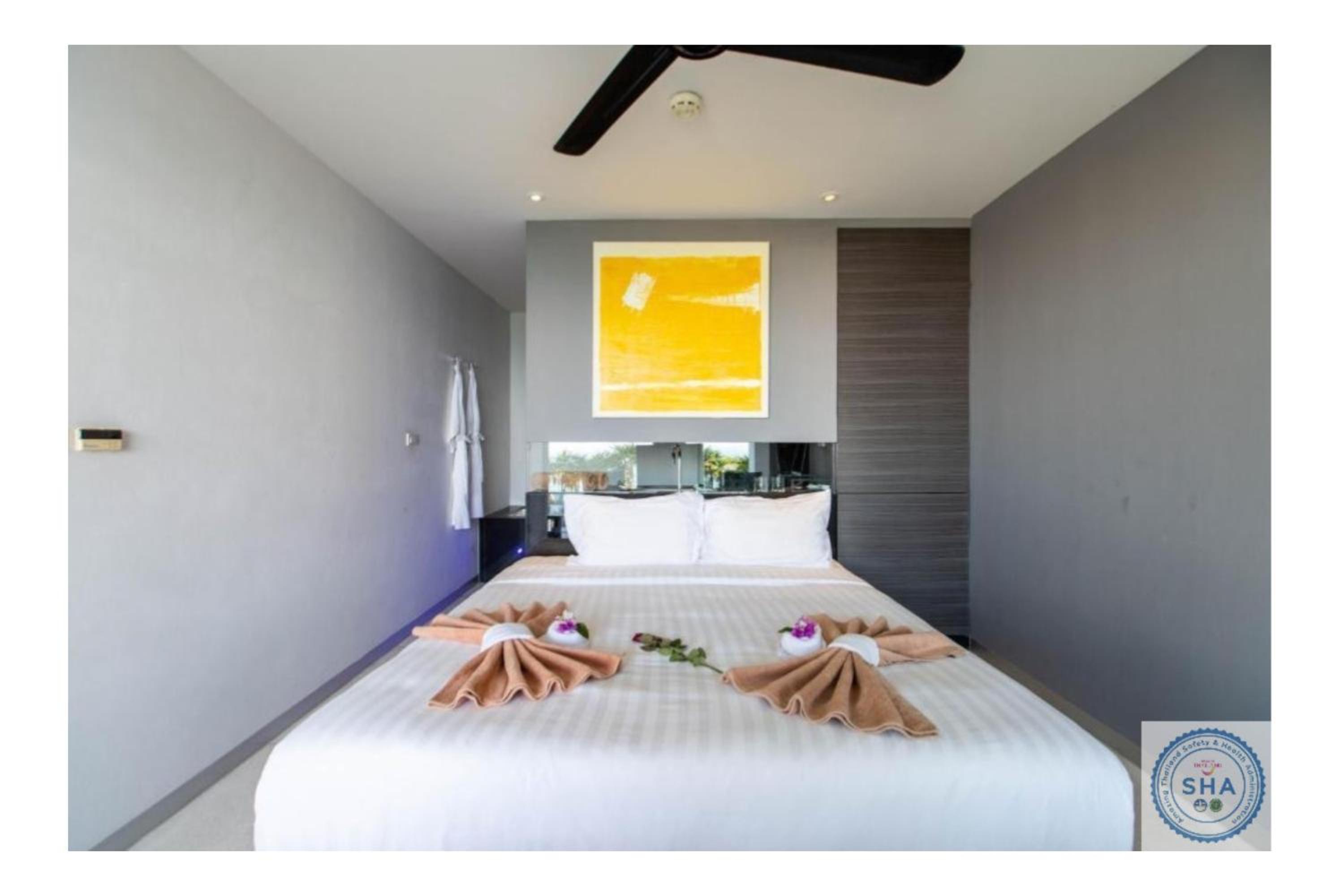 Duplex Suite - Photo 18