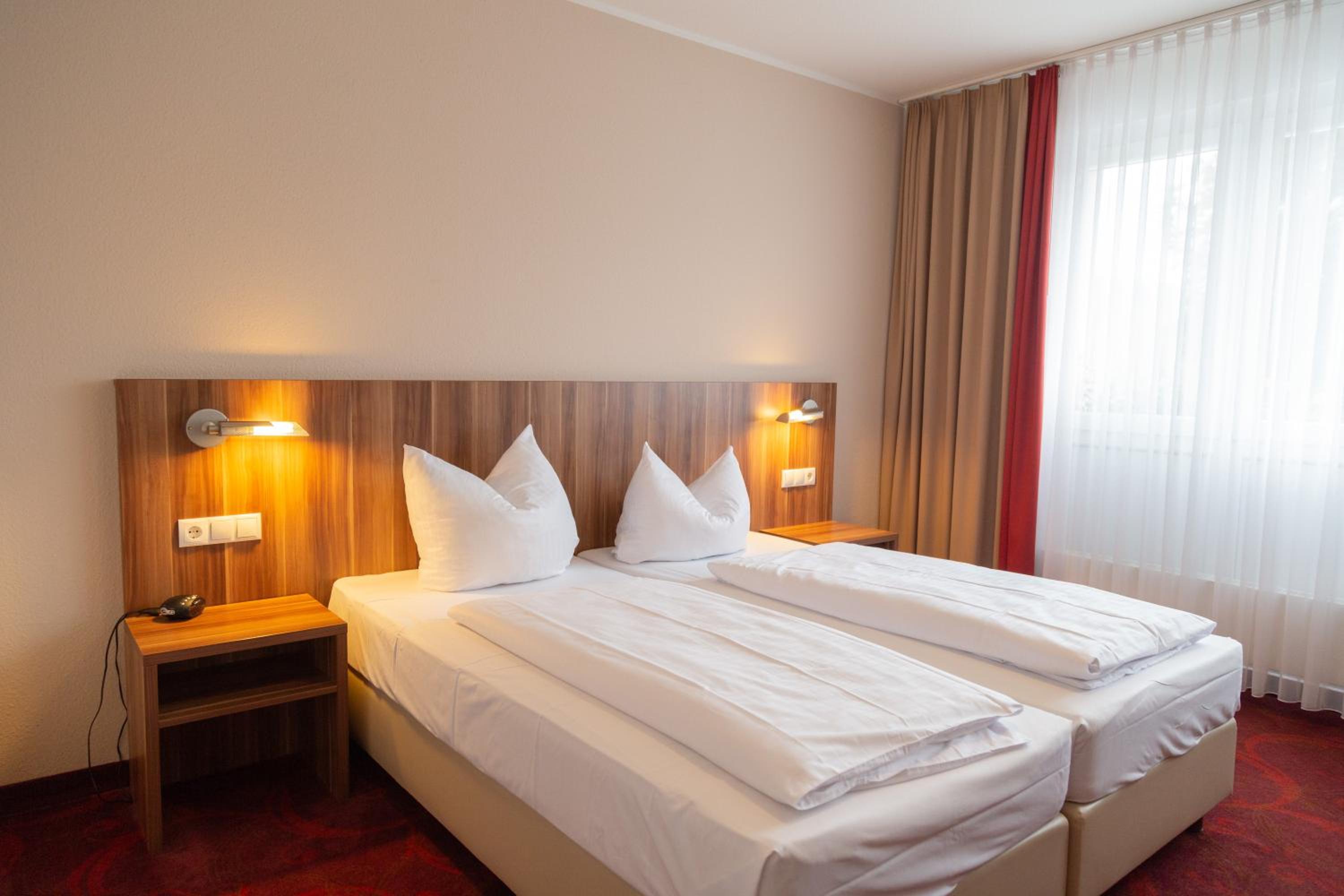 Business Double Room with Town Views - Main Building photo 1