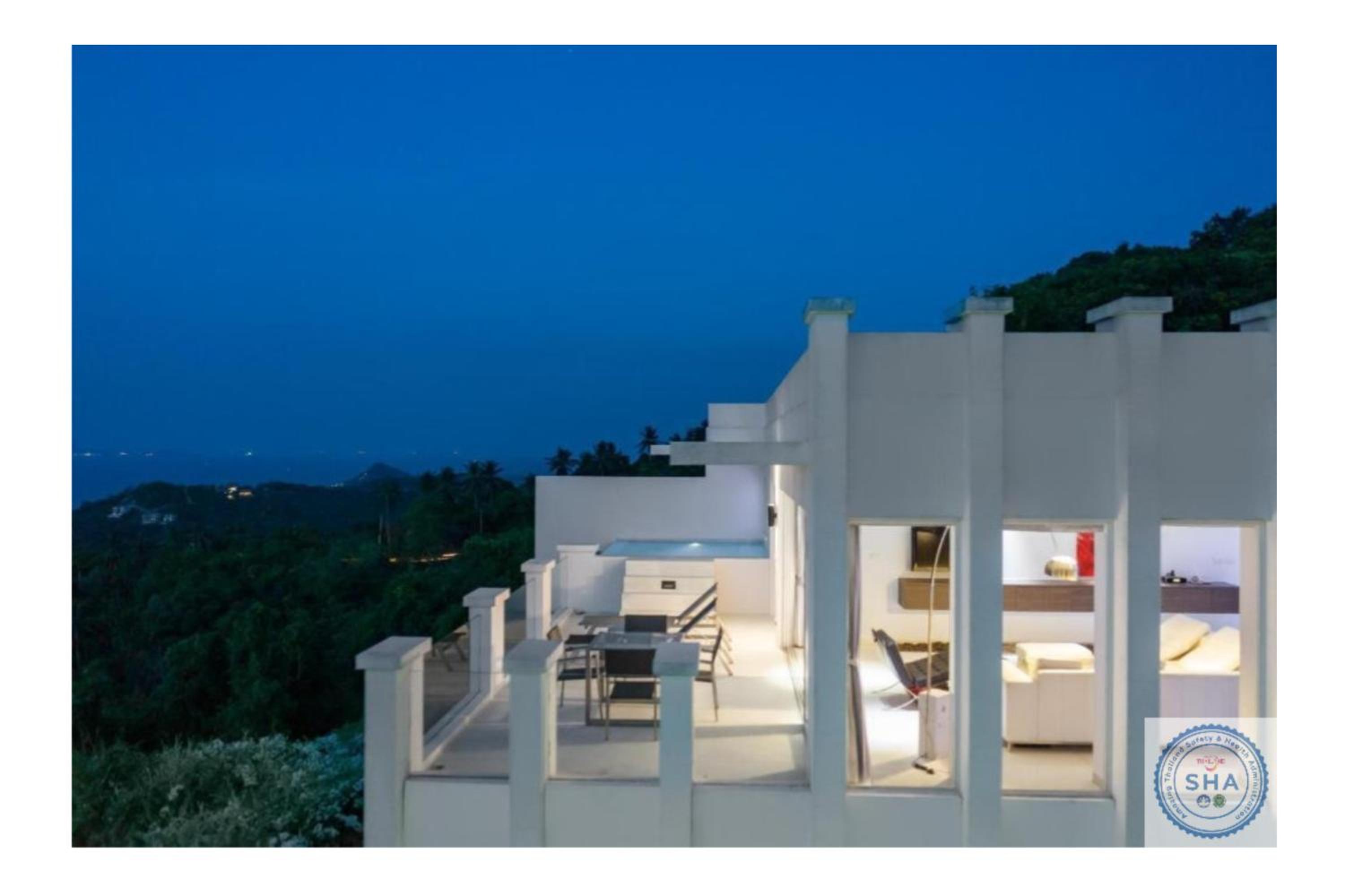 Suite with Sea View - Photo 12
