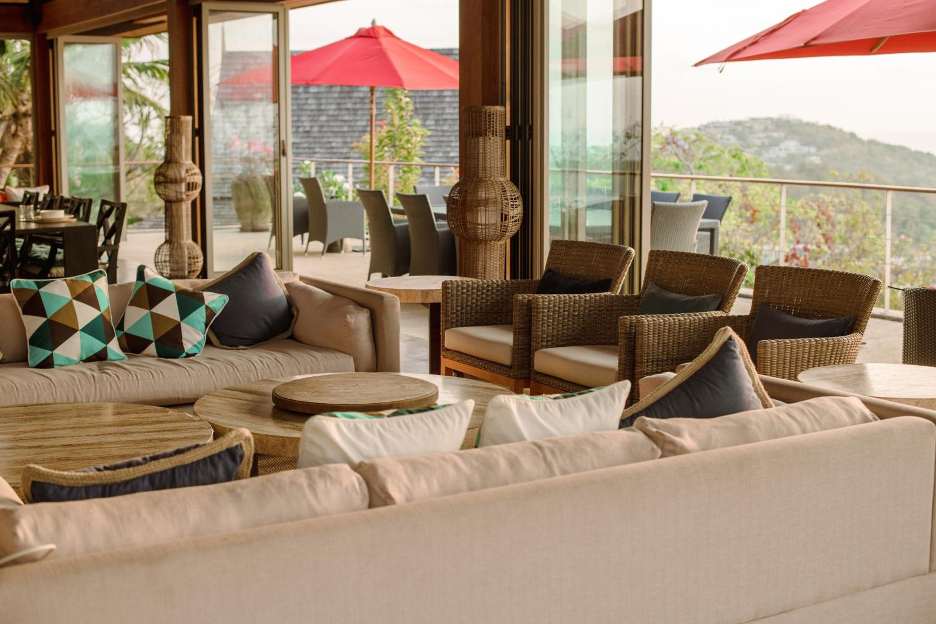 7-Bedroom + 1 Kid's Room Sea View Villa with Private Chef - Photo 13