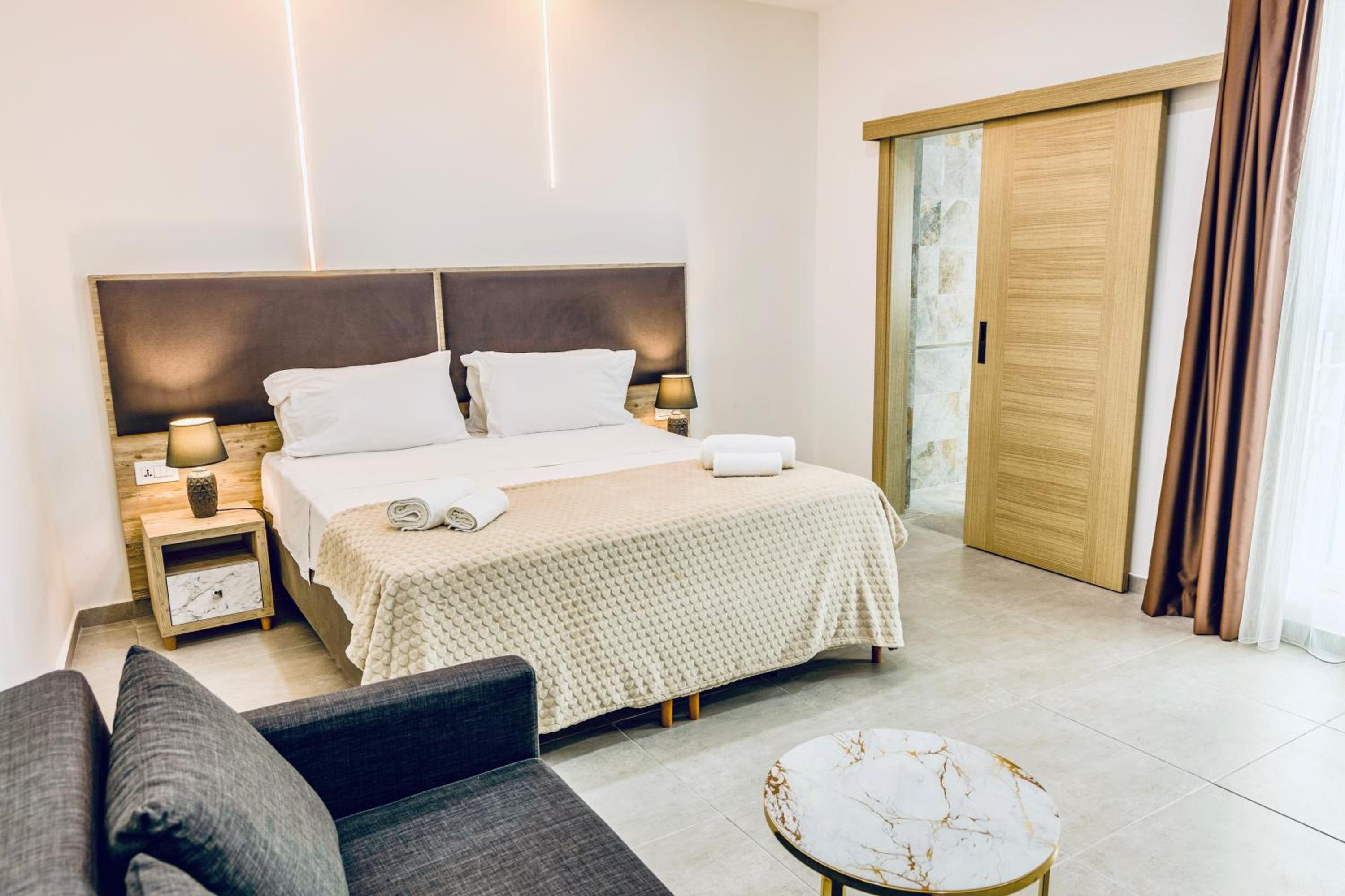Deluxe Suite photo 1