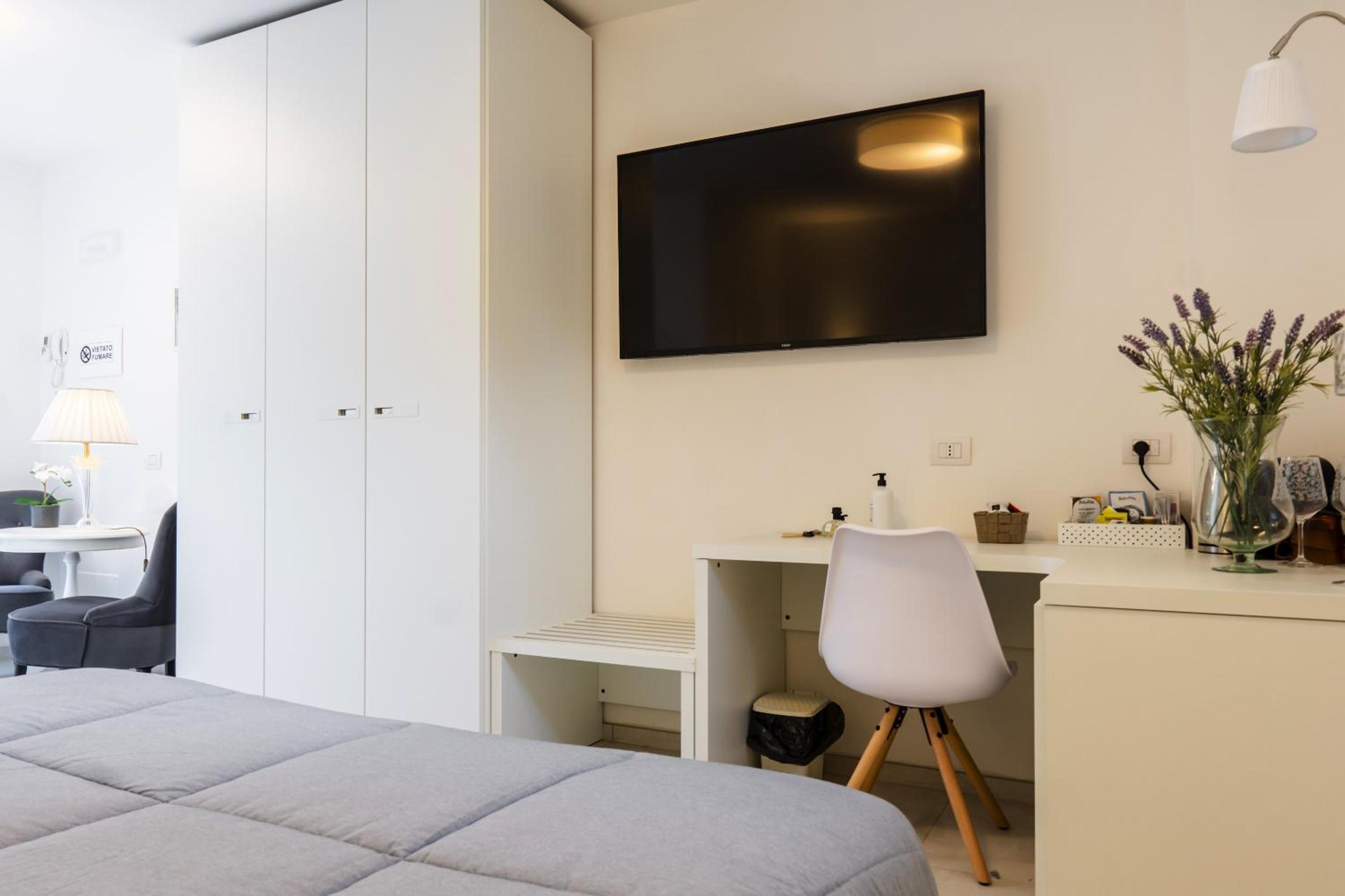 Superior Double Room - Photo 8