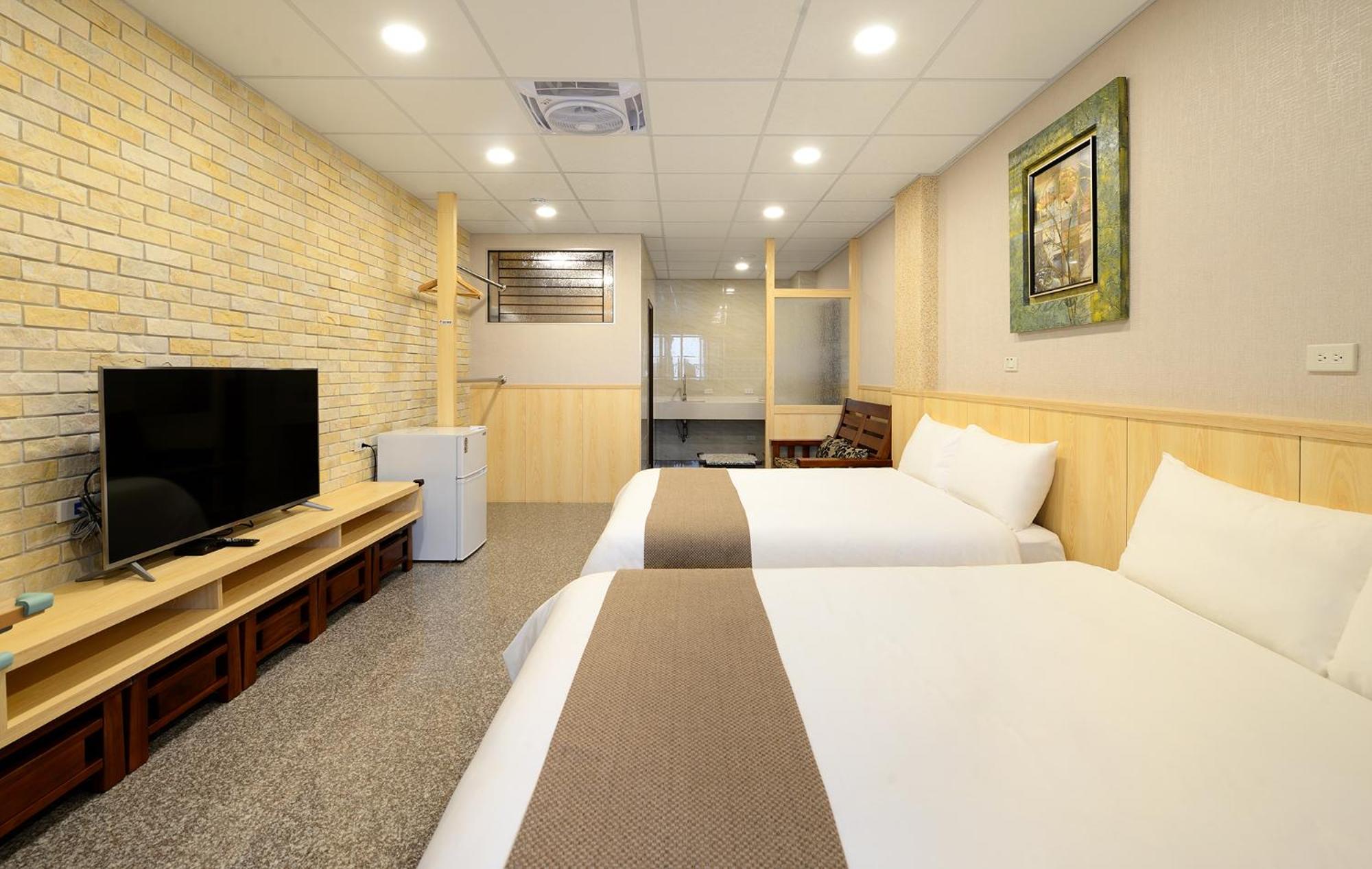 Quadruple Room with Balcony photo 3