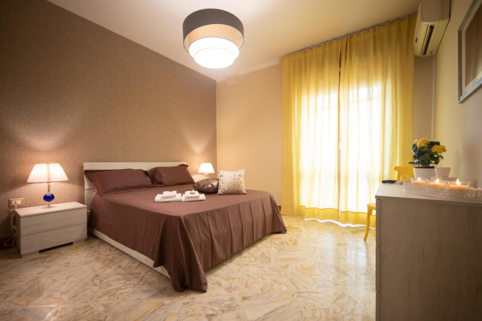 Double Room with Private Bathroom - Photo 15